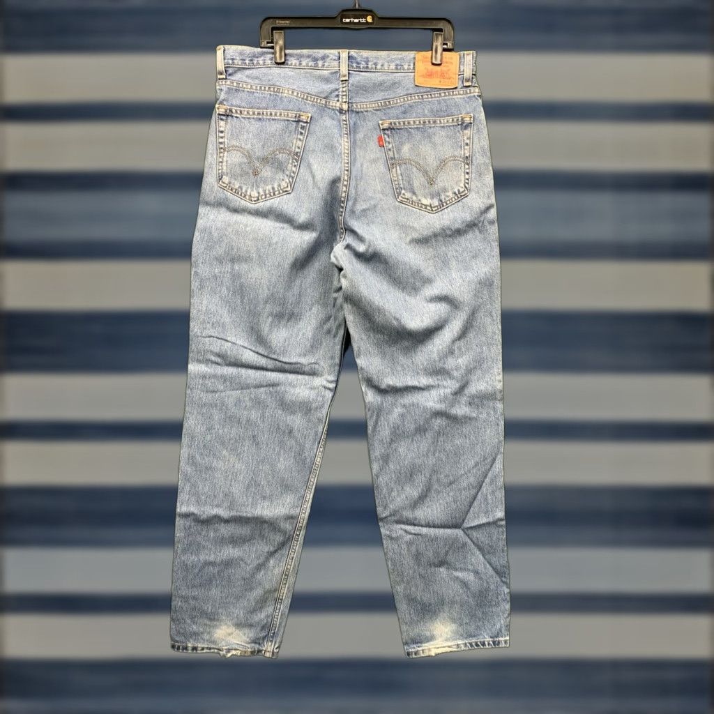 Levi's VINTAGE Levi's 560 Jeans Men's 36x32 Tapered Fit Light Wash Cotton Denim Retro Workwear Size US 36 / EU 52 - 1 Thumbnail