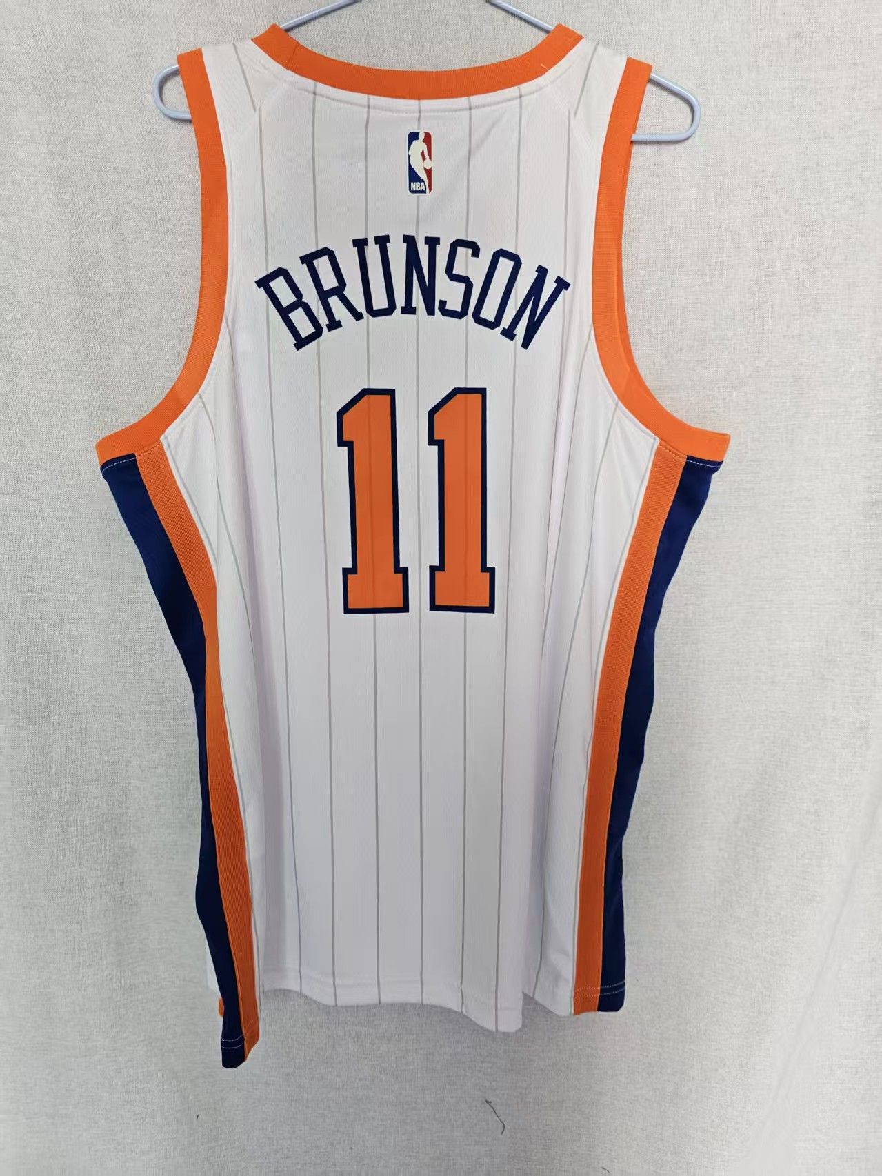 NBA Knicks #11 Jalen Brunson Jersey White XL Size US XL / EU 56 / 4 - 3 Thumbnail