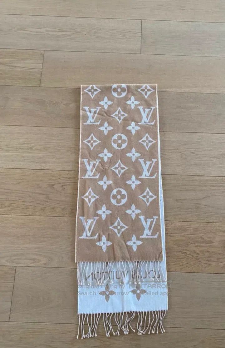 Louis Vuitton Louis Vuitton Camel wool logo tassel scarf Size ONE SIZE - 2 Thumbnail