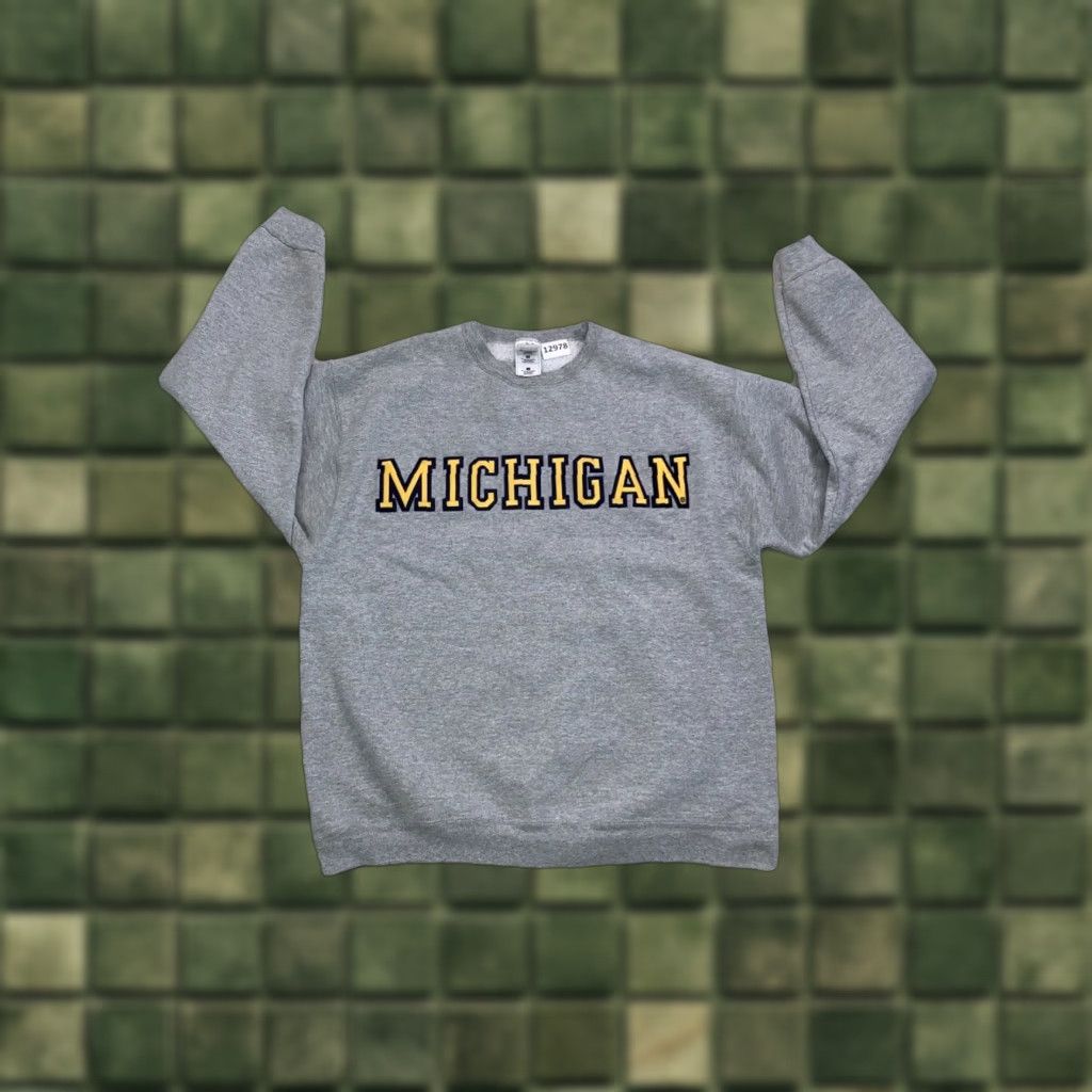 Fruit Of The Loom VINTAGE Y2K Michigan Embroidered Crew Neck Sweater Adult Large-12978 Size US L / EU 52-54 / 3 - 1 Thumbnail