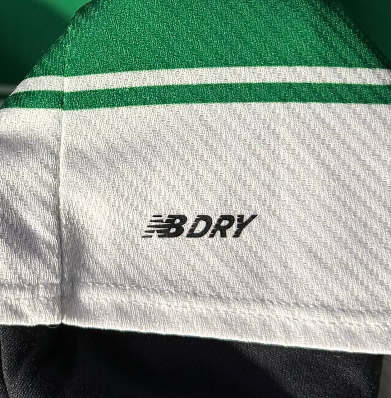 New Balance Celtic FC 2015 2016 home New balance football jersey shirt Size US S / EU 44-46 / 1 - 2 Thumbnail