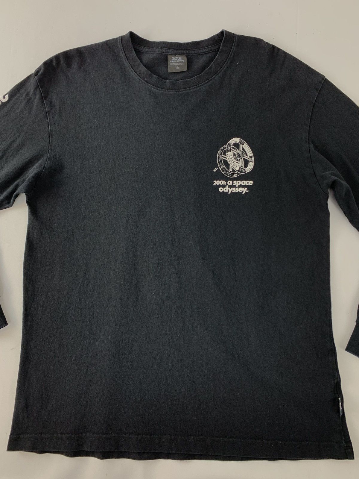 Other 2001 A Space Odyssey Fiction Movie Side Tape Longsleeve Tee Size US L / EU 52-54 / 3 - 3 Thumbnail