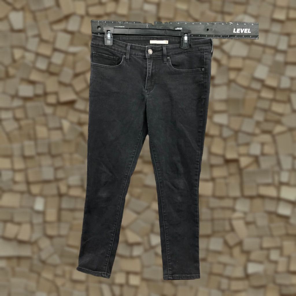 Levi's Levi's 711 Skinny Jeans Size 30 Womens Dark Wash Black Skinny Jeans 30 in Black Levi's 711 Women Modern American Classic Dark Denim Size 30" / US 8 / IT 44 - 1 Thumbnail