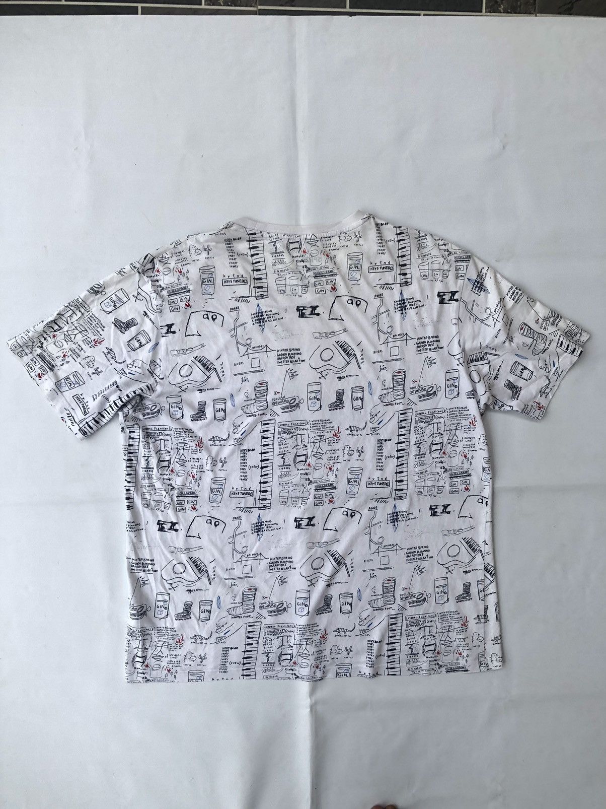 If Six Was Nine × Japanese Brand × Jean-Michel Basquiat JEAN MICHEL BASQUIAT X UNIQLO t SHIRT FULL PRINT DESIGN Size US XXL / EU 58 / 5 - 2 Thumbnail