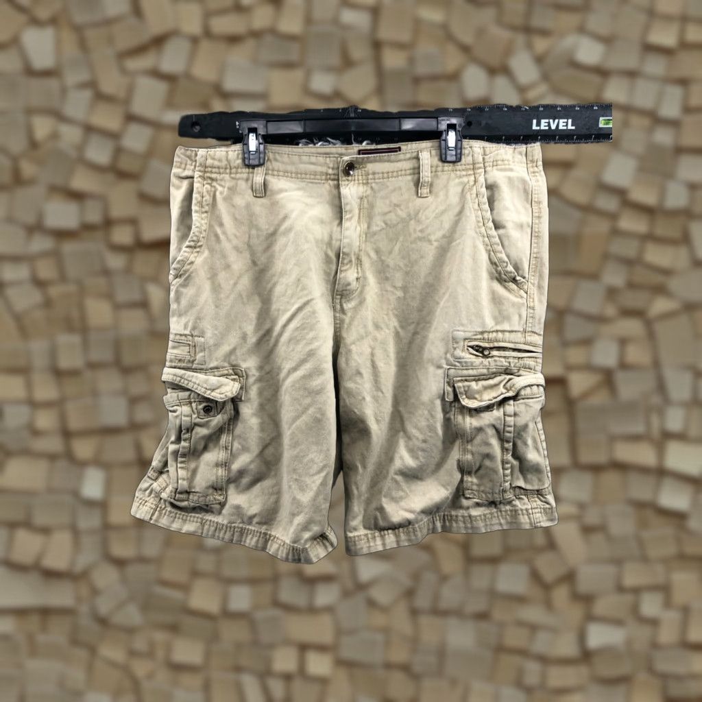 Vintage Wearfirst Cargo Shorts Mens Size 38 Mid Rise Beige Pocket 5-Pocket Denim Cotton Blend Casual Shirt? Size US 38 / EU 54 - 1 Thumbnail