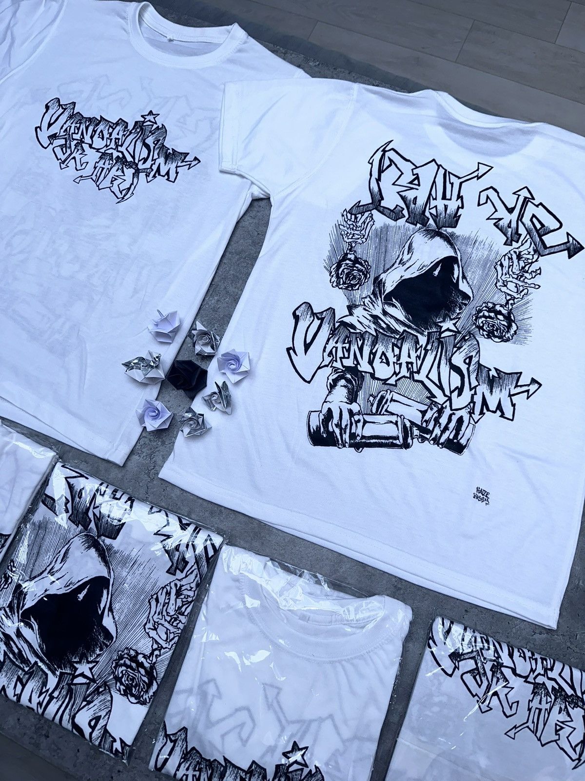 Other VANDALISM OR ART T-Shirt Size US S / EU 44-46 / 1 - 3 Thumbnail