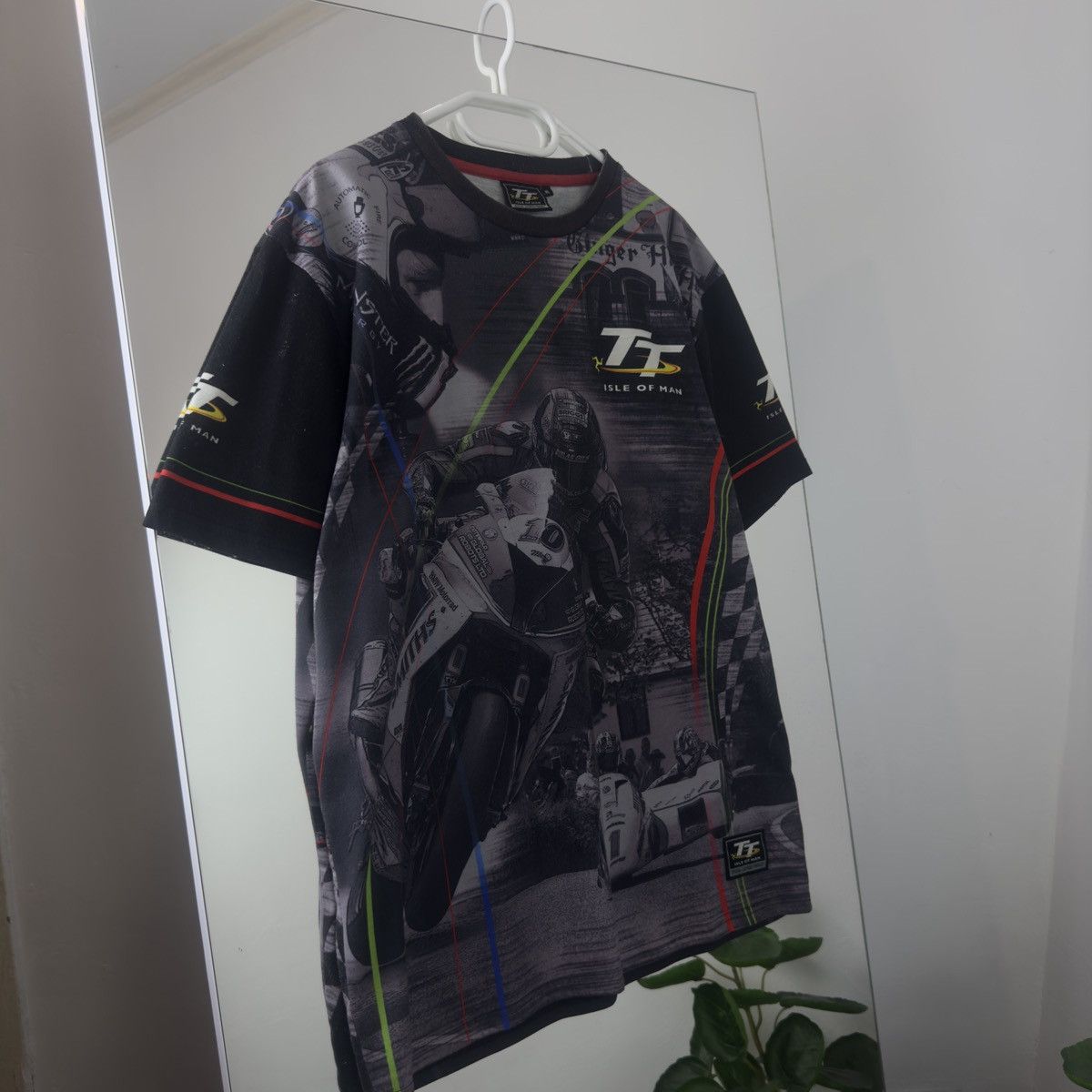Vintage Isle Of Man TT Over Print Motorcycle Y2K Style Size US XL / EU 56 / 4 - 1 Thumbnail