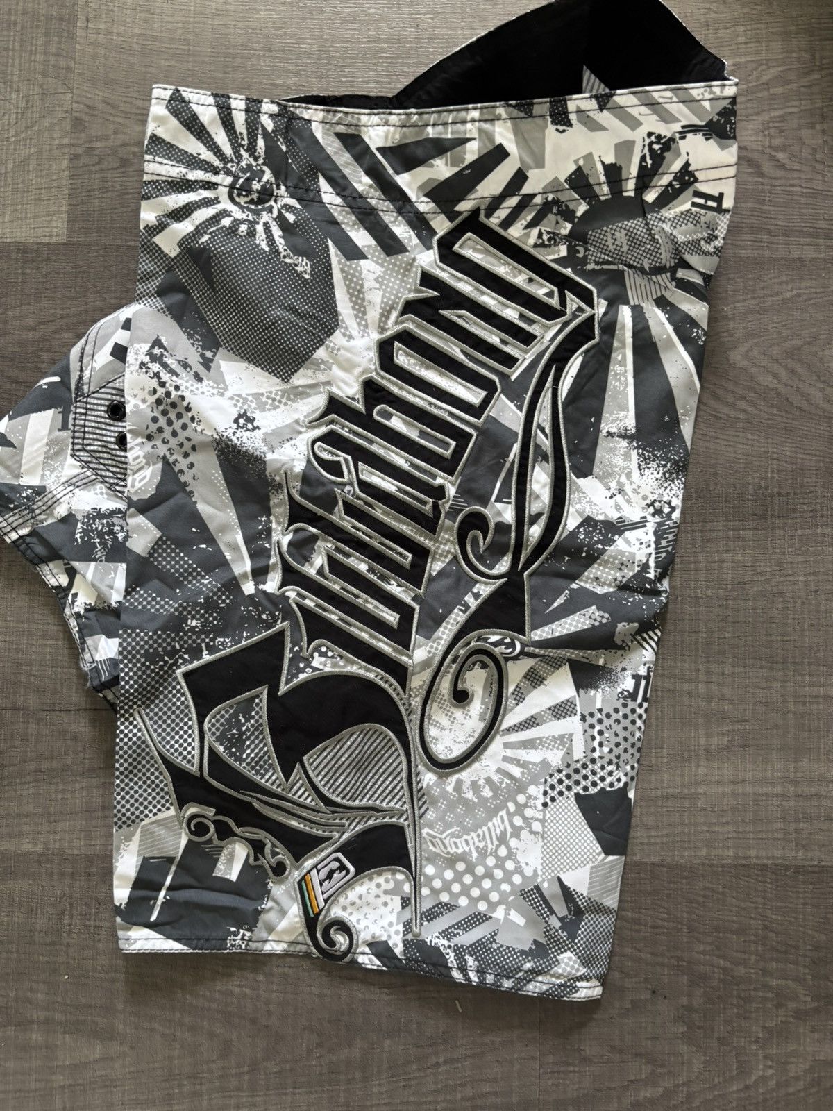 Billabong [DEADSTOCK] Y2K Billabong Boardshorts Size US 32 / EU 48 - 6 Thumbnail