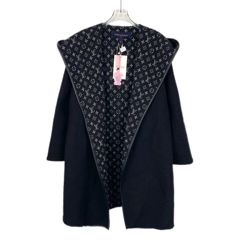 Louis Vuitton Louis Vuitton Wool hooded belted coat with presbyopic prin Size XXS / US 00 / IT 34 - 1 Thumbnail