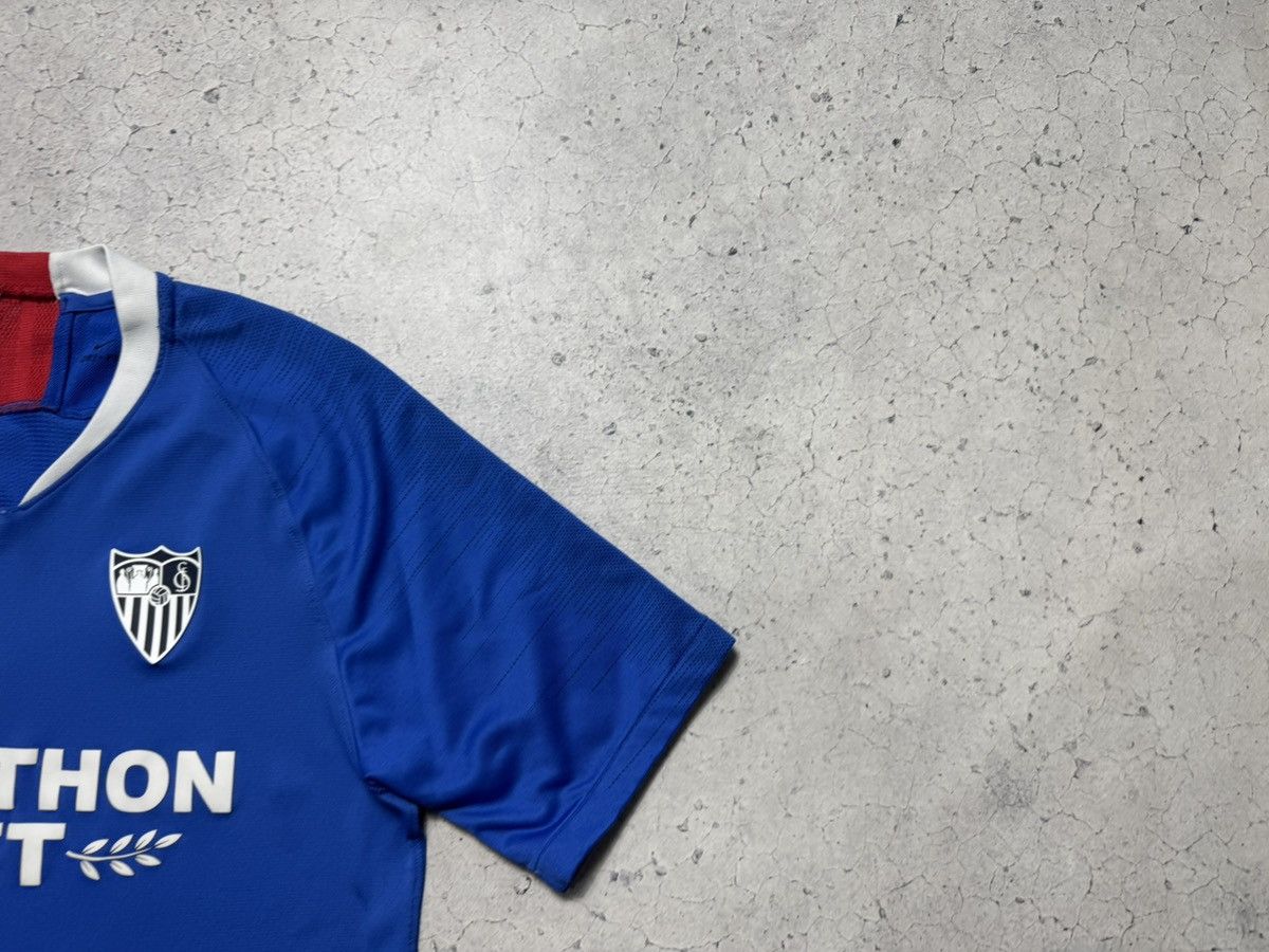 Nike Nike FC Sevilla Vintage Soccer Jersey 2019/2020 Y2K Size US M / EU 48-50 / 2 - 3 Thumbnail