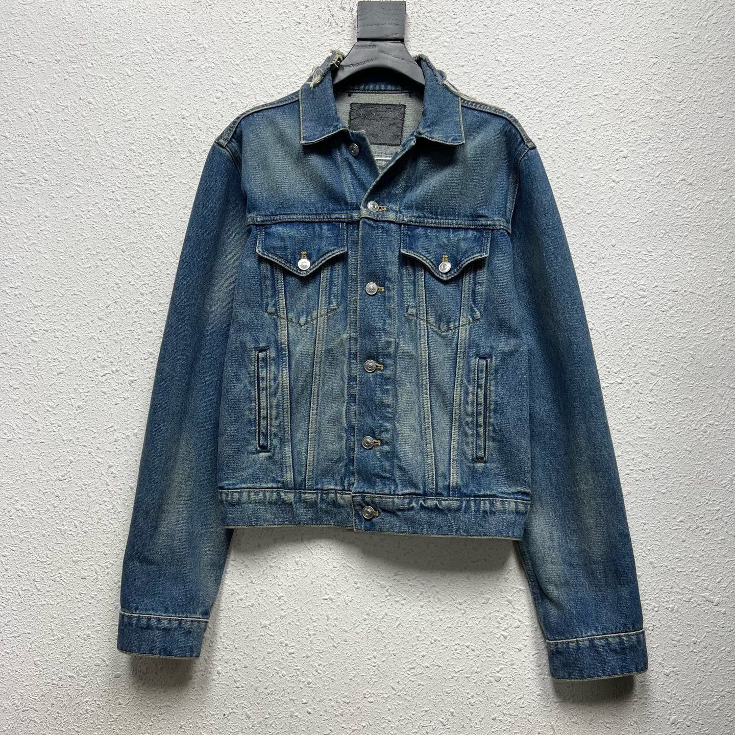 Balenciaga balenciaga logo denim jacket with waves Size US L / EU 52-54 / 3 - 1 Thumbnail