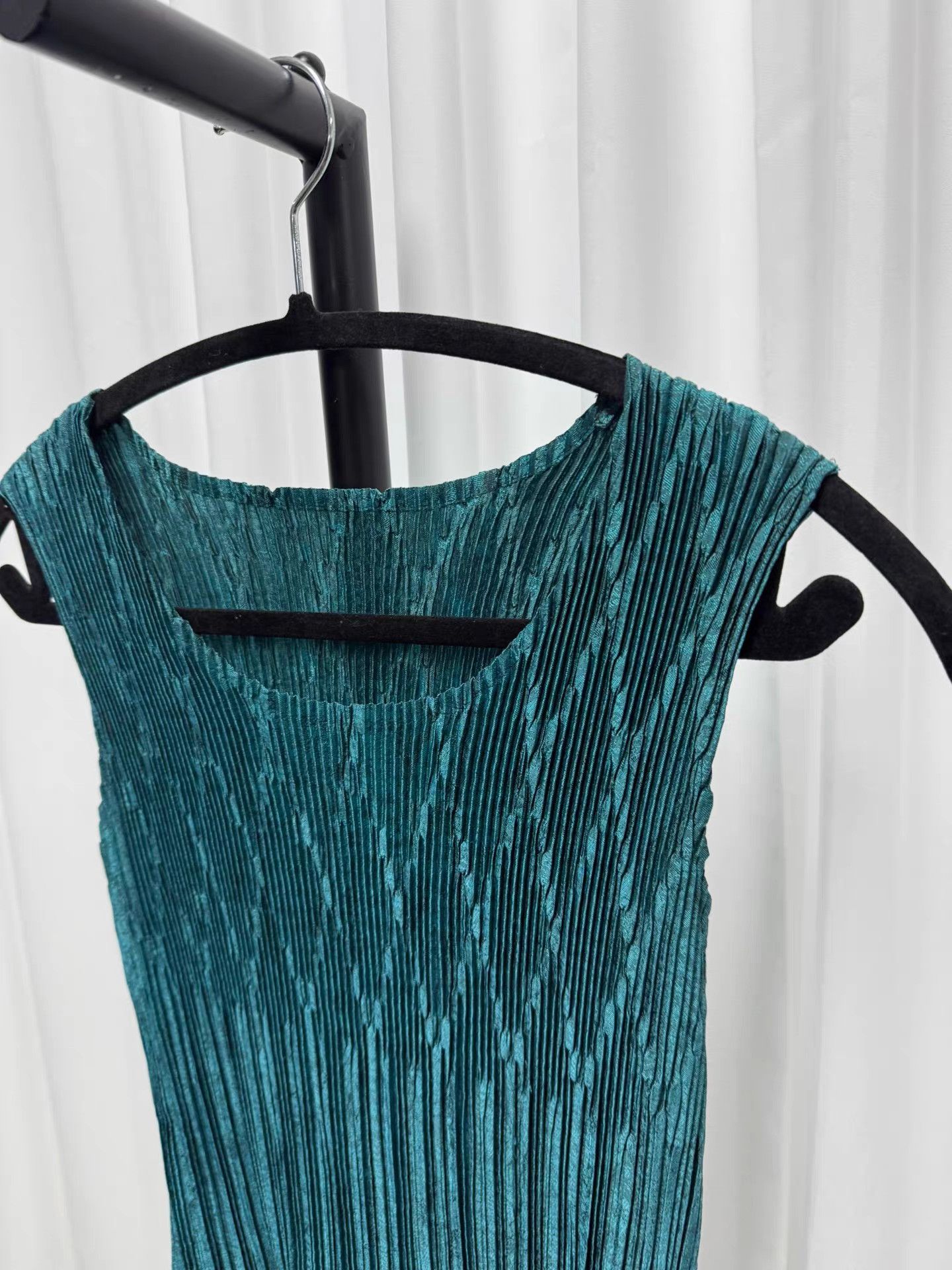 Issey Miyake Issey Miyake Mainline Metallic Sheen Pleated Dress K20 Size S / US 4 / IT 40 - 4 Thumbnail