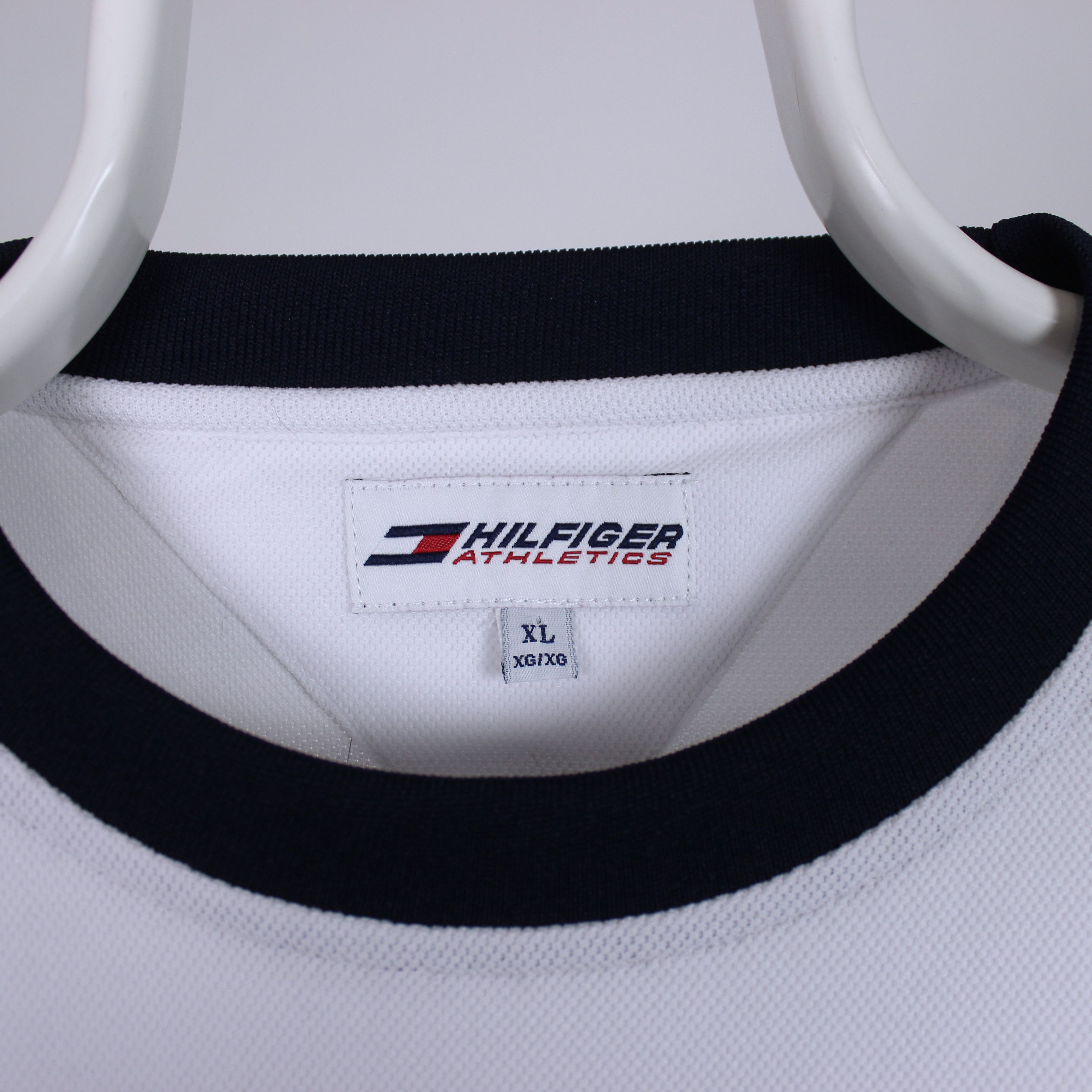 Other Tommy Hilfiger TH vintage big logo centr t shirt USA Size US XL / EU 56 / 4 - 4 Thumbnail