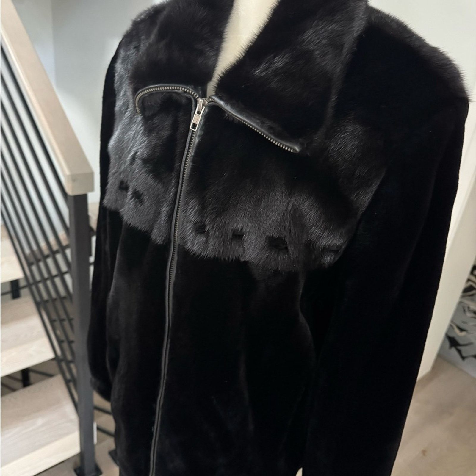 Other Brand new Men’s Mink Jacket size M Size US M / EU 48-50 / 2 - 16 Thumbnail