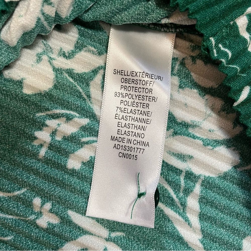 Adrianna Papell NWT New $69 Adrianna Papell Pleated Floral Green Top Size L Size L / US 10 / IT 46 - 8 Thumbnail