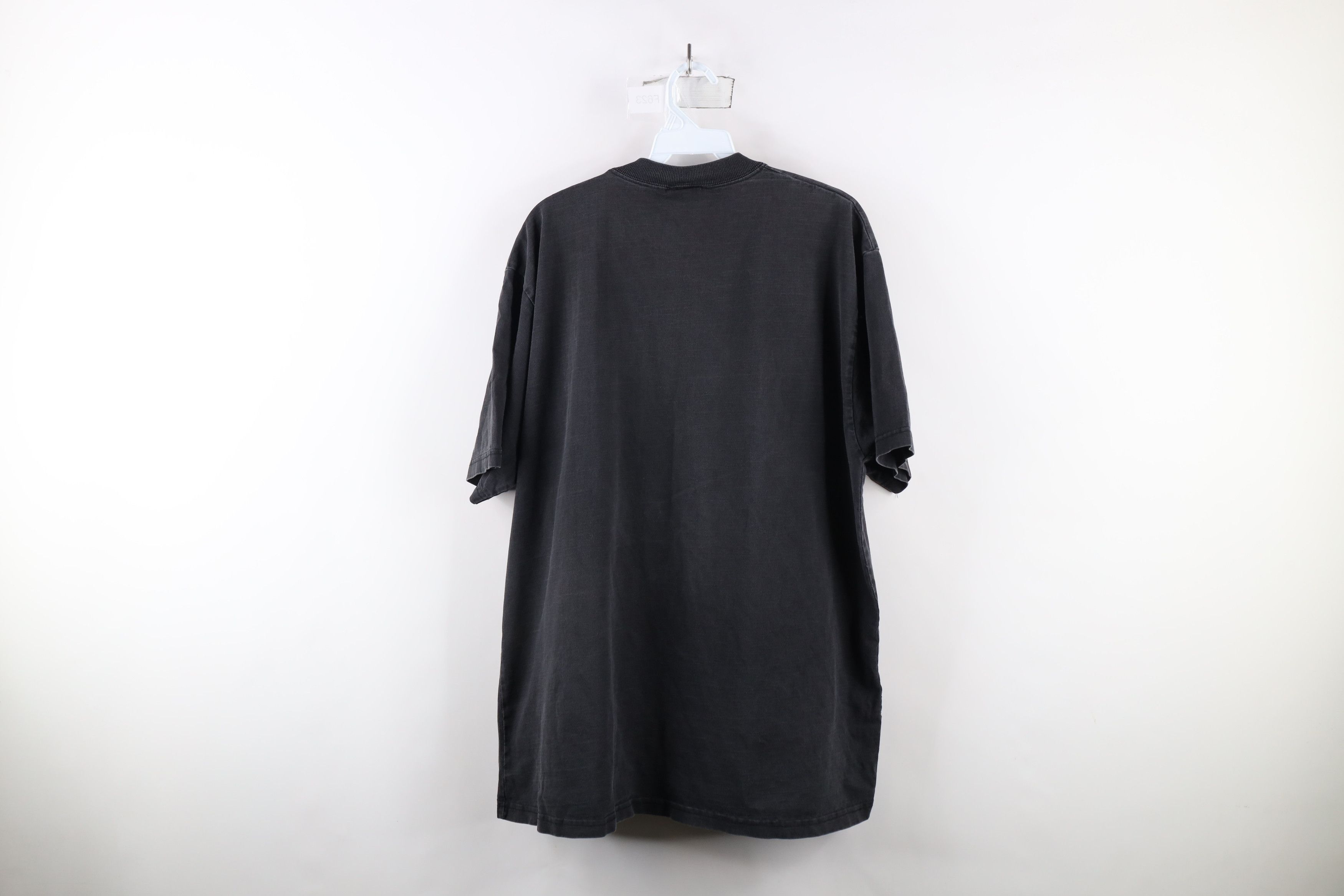 Vintage Vintage 90s Streetwear Out Toronto Heavyweight T-Shirt Black Size US L / EU 52-54 / 3 - 7 Thumbnail