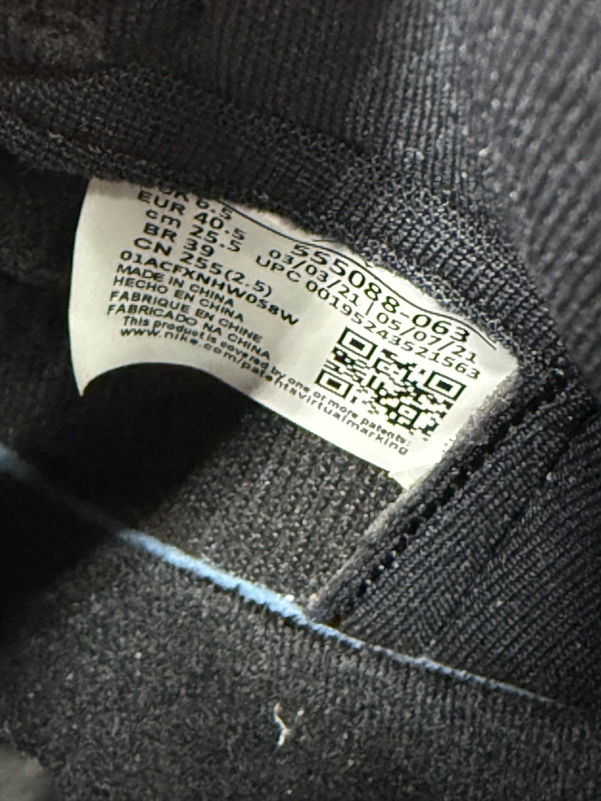 Jordan Brand Jordan Retro 1 Patents Size US 7.5 / EU 40-41 - 6 Thumbnail