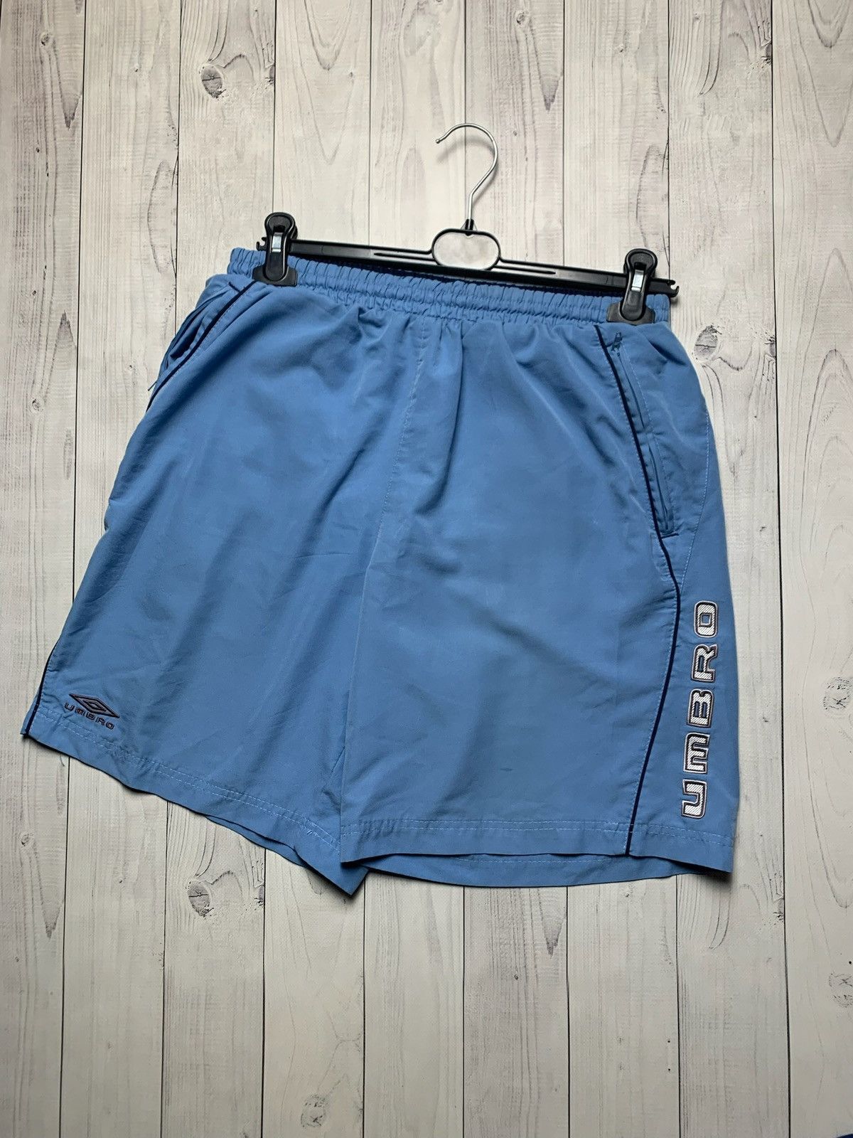 Umbro × Vintage Vintage Umbro shorts logo size M blue Size US 34 / EU 50 - 1 Thumbnail