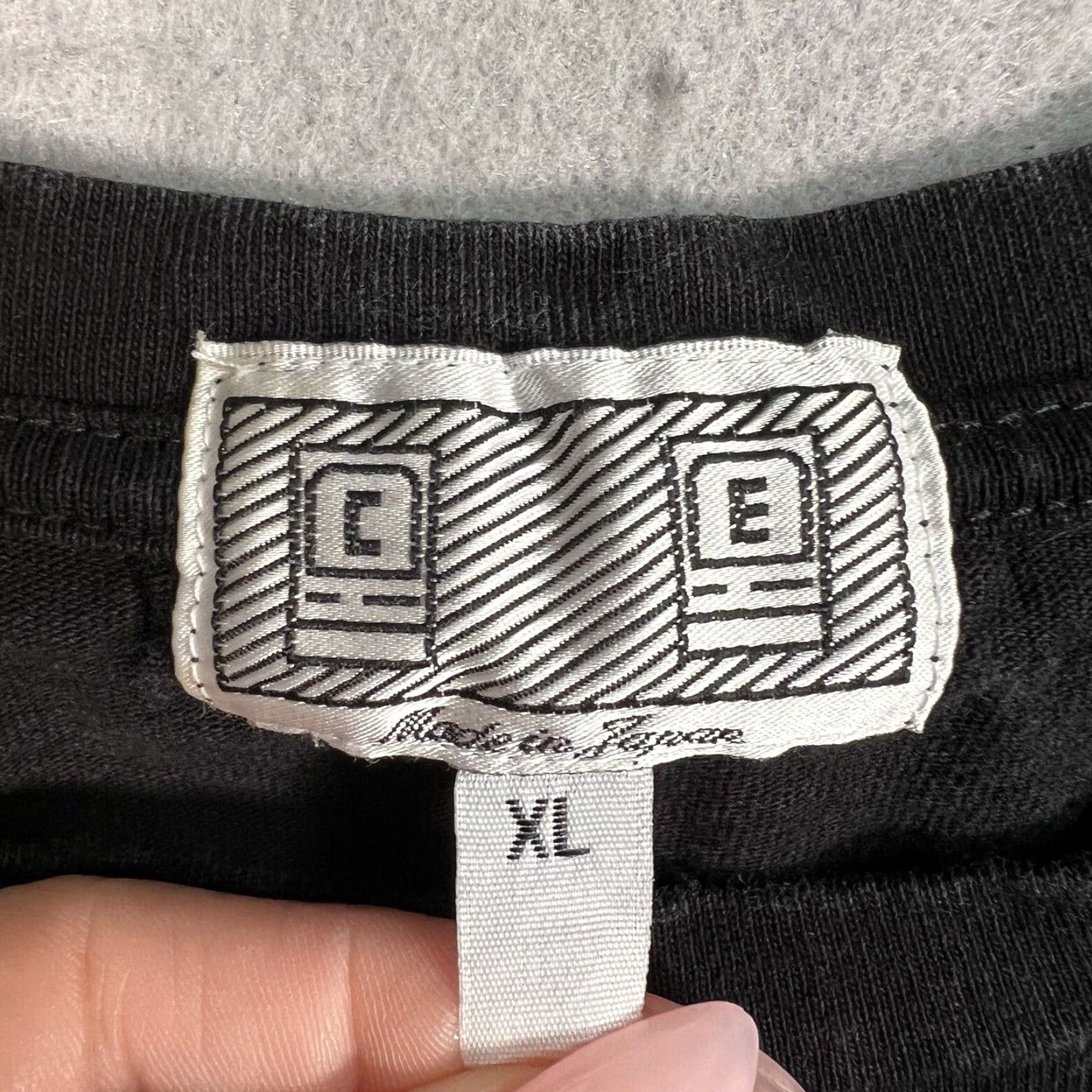 Cav Empt Cav Empt T Shirt Adult XL Black Streetwear Mens Crew Neck Short Sleeve Logo Graphic 2010s 90s Inspired Size US XL / EU 56 / 4 - 6 Thumbnail