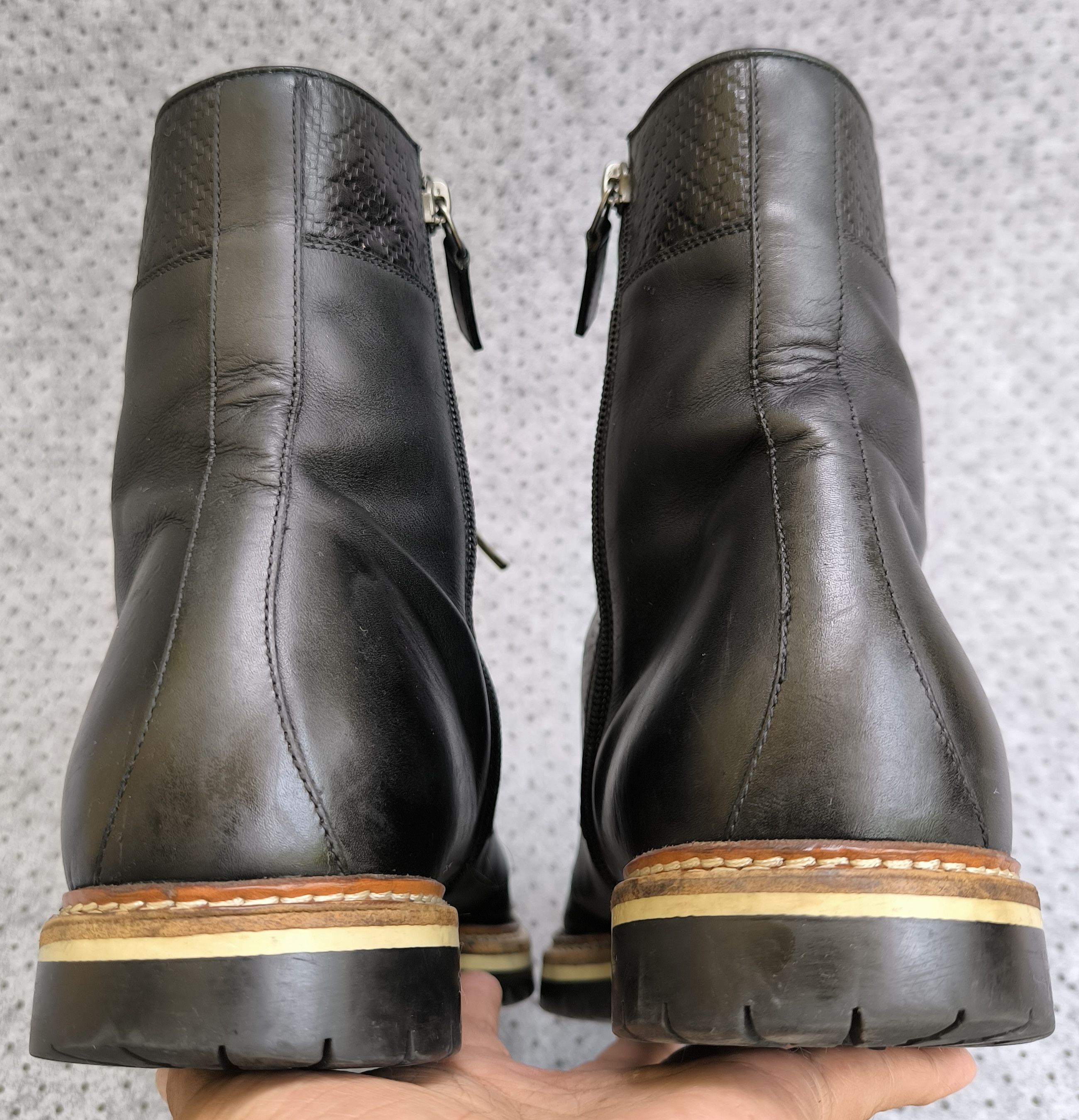 Gucci GUCCI side zipper black round-toe lace-up 8" boot Size US 10 / EU 43 - 7 Thumbnail