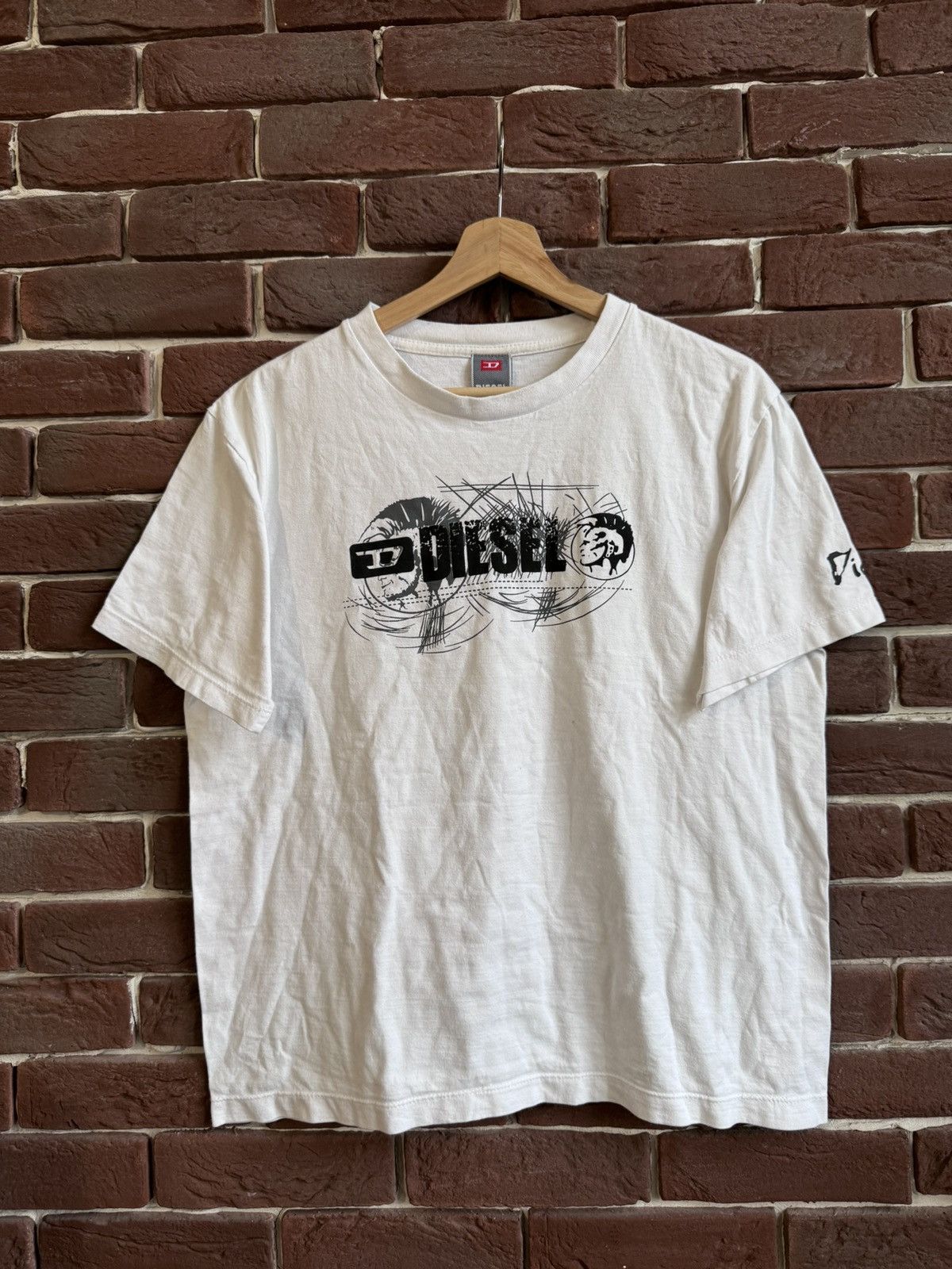 Diesel Y2K Diesel Avant Garde Tshirt M white Streetwear Hype Size US M / EU 48-50 / 2 - 1 Thumbnail