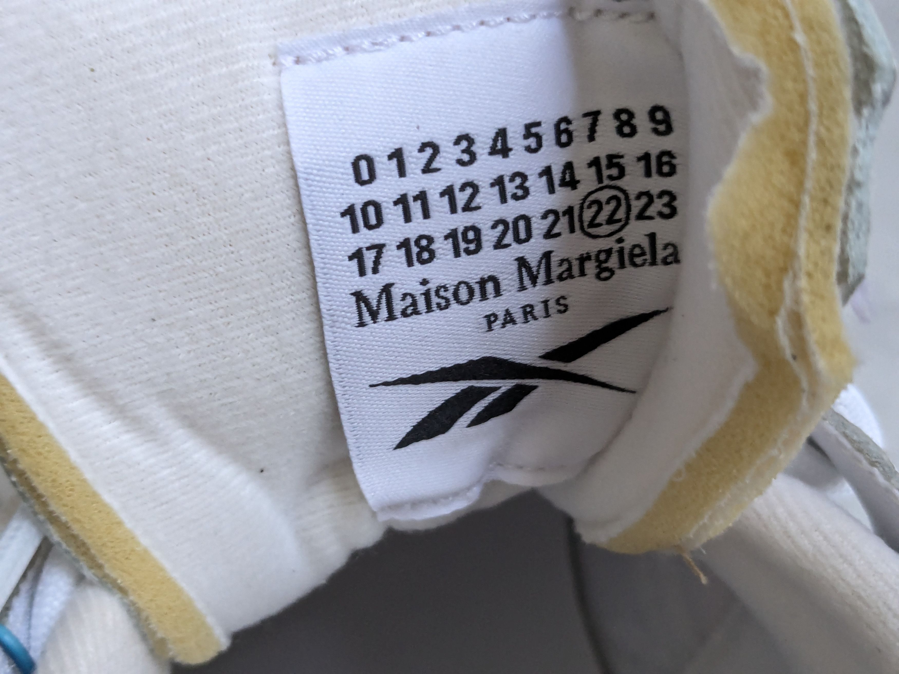 Maison Margiela × Reebok Maison Margiela Reebok Question White 9 High Tops Leather Size US 9 / EU 42 - 6 Thumbnail