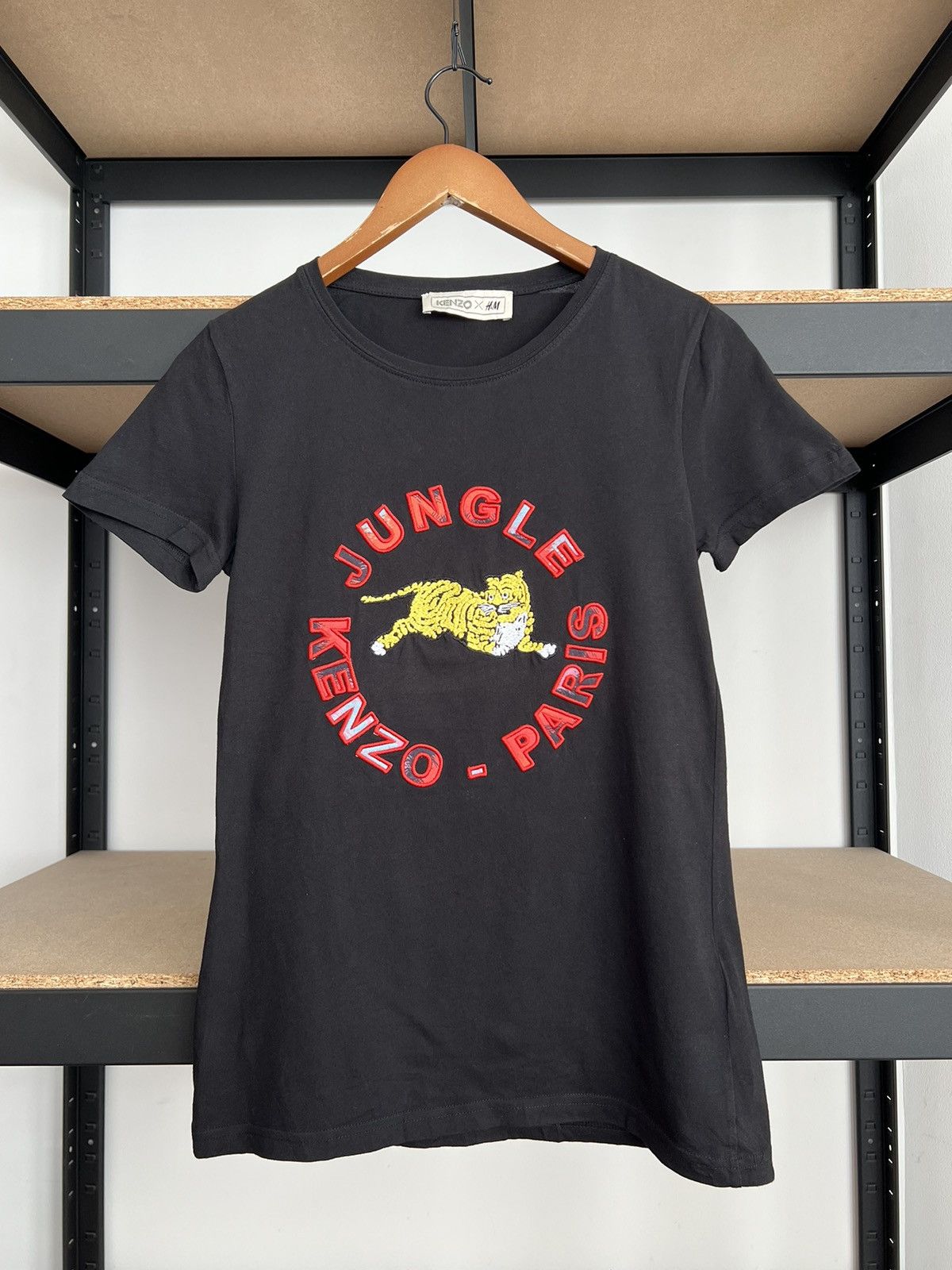 H&M × Kenzo Kenzo x H&M Jungle Paris Tiger Embroidered Logo T-shirt Size XS / US 0-2 / IT 36-38 - 1 Thumbnail