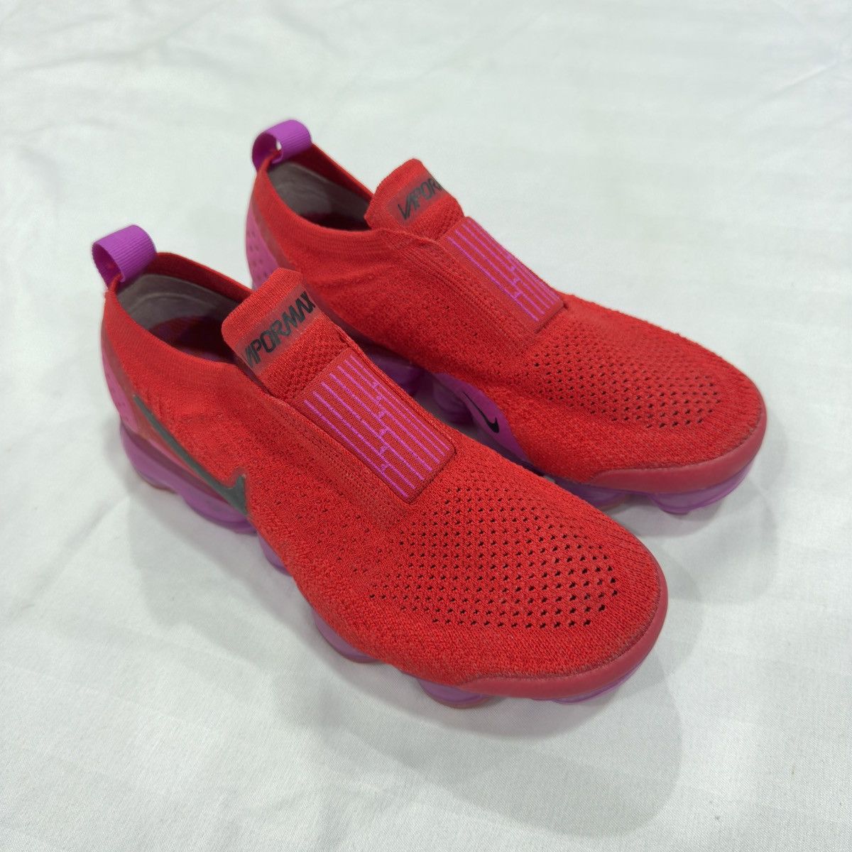 Nike Nike Womens Air Vapormax Moc 2 University Red Fuchsia Blast Size US 6 / IT 36 - 4 Thumbnail