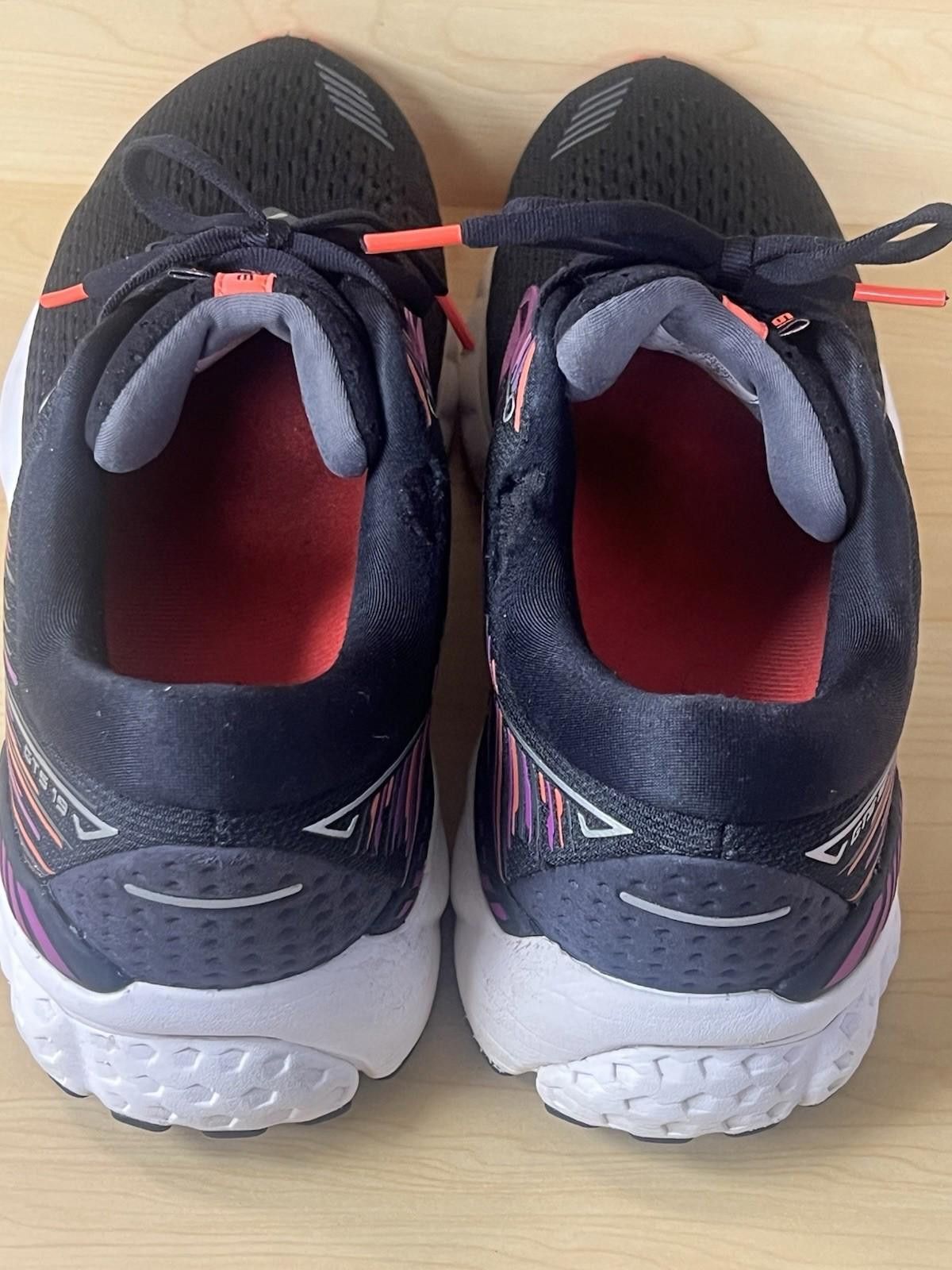Brooks Brooks Adrenaline GTS 19 Black/Purple Running Shoes S 11.5 Size US 11.5 / IT 41.5 - 10 Thumbnail