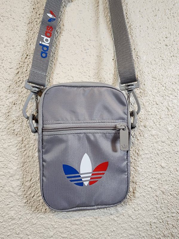 Adidas BNWT Adidas Side Bag Size ONE SIZE - 2 Thumbnail