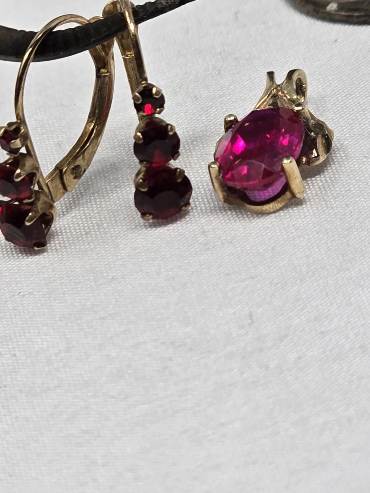 The Unbranded Brand ​Vtg 10k Yellow Gold Estate Ruby Pendant & Garnet Earrings Size ONE SIZE - 6 Thumbnail