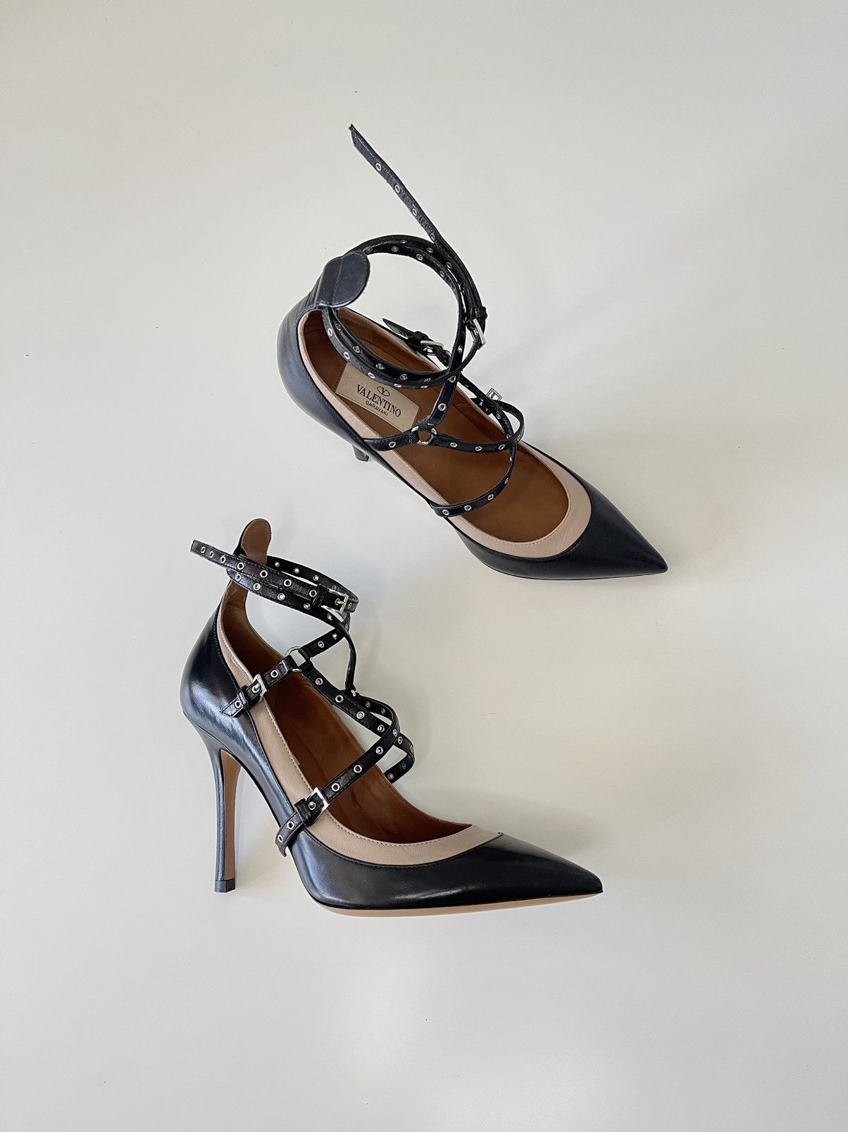 Valentino Two-Tone Leather Foliefoliage Pumps | Grailed