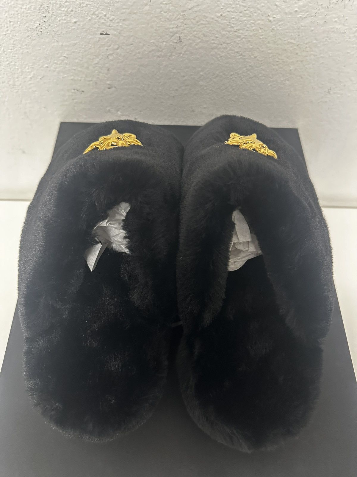 Versace Versace Medusa Black Faux Fur Slippers Size US 7 / IT 37 - 6 Thumbnail