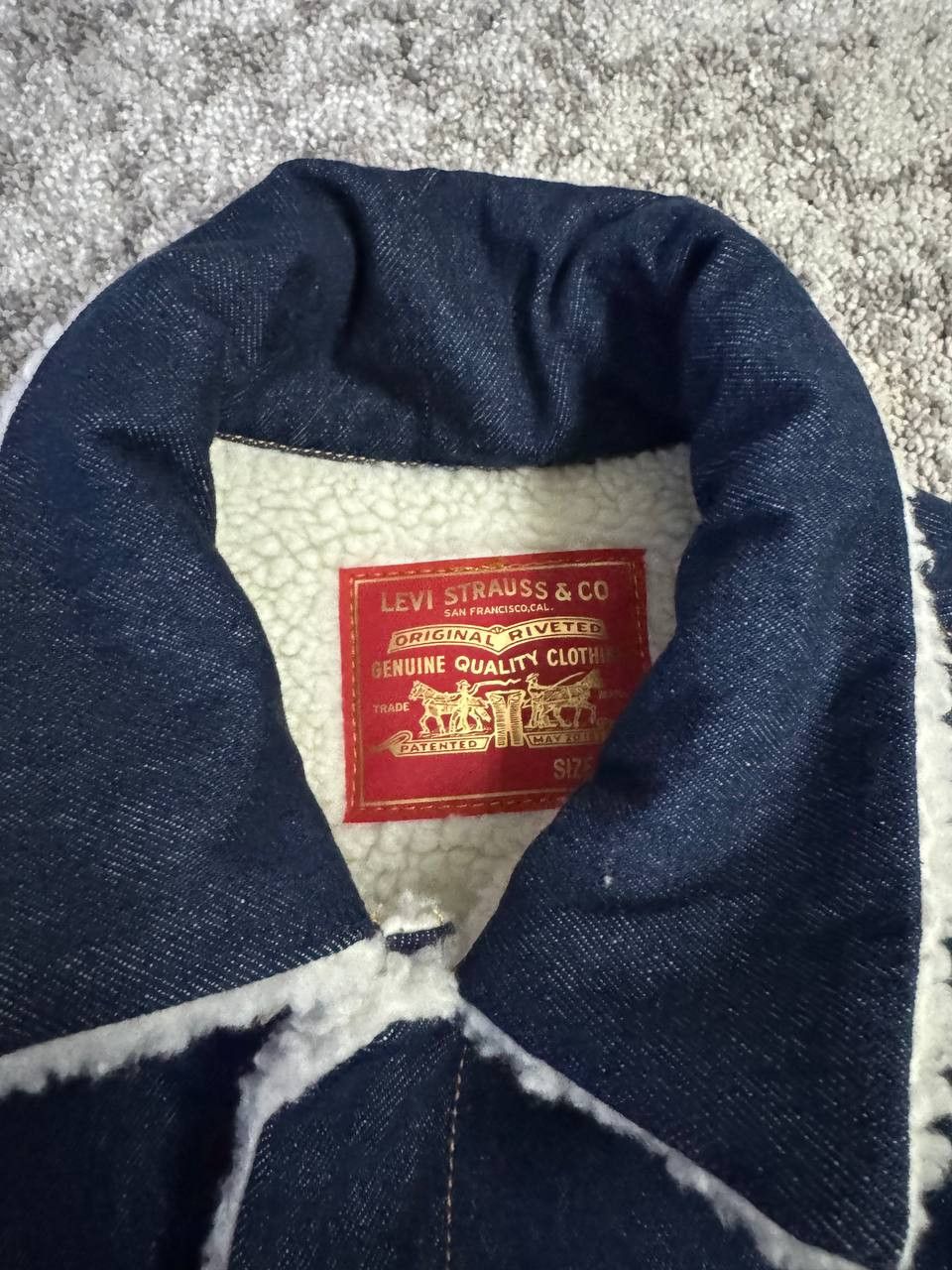 Levi's Levi’s Reversible Sherpa Denim Jacket w/ Patches Size US M / EU 48-50 / 2 - 5 Thumbnail