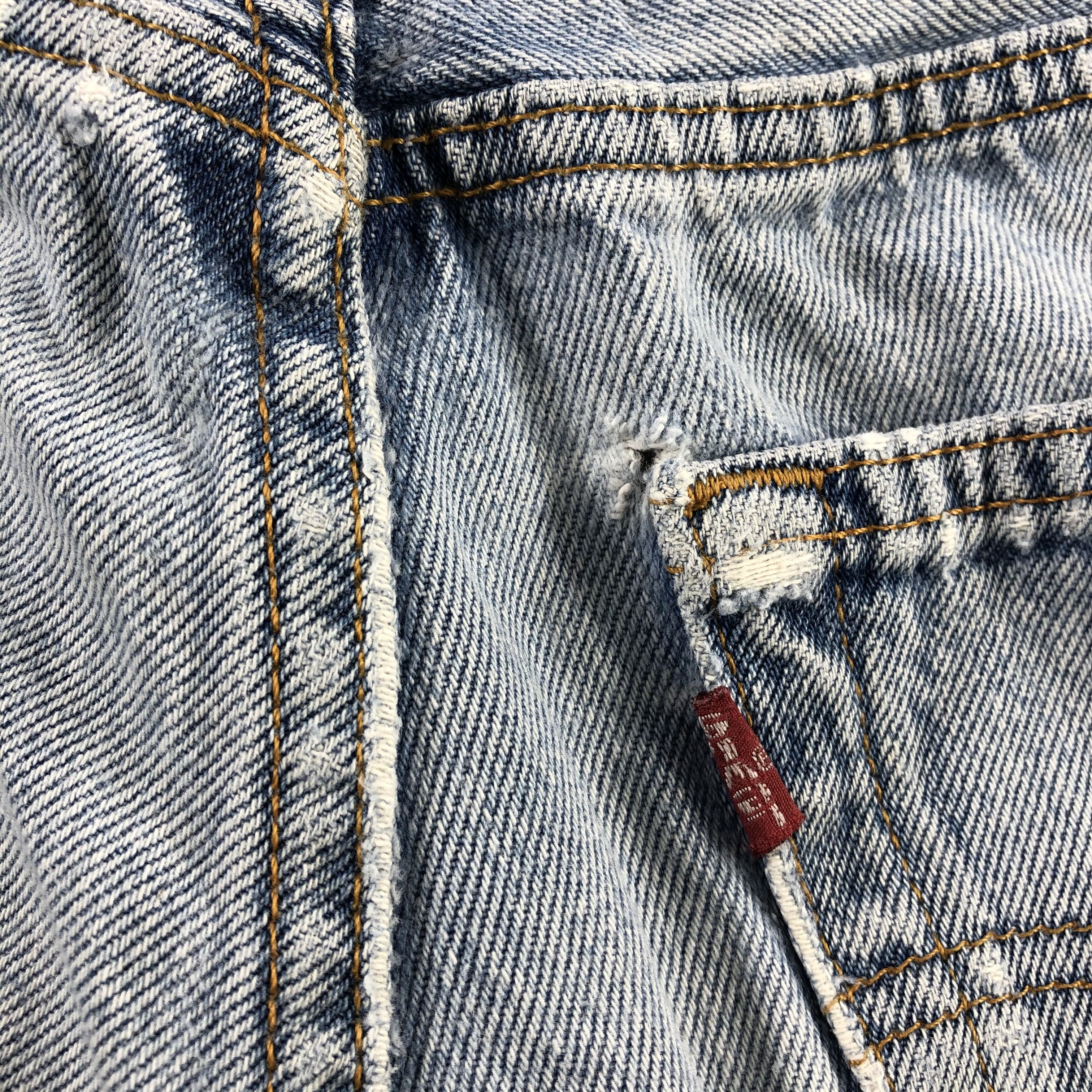 Levi's 90s Vintage Light Wash Levis 501 Jeans-JM3155 Size US 30 / EU 46 - 9 Thumbnail