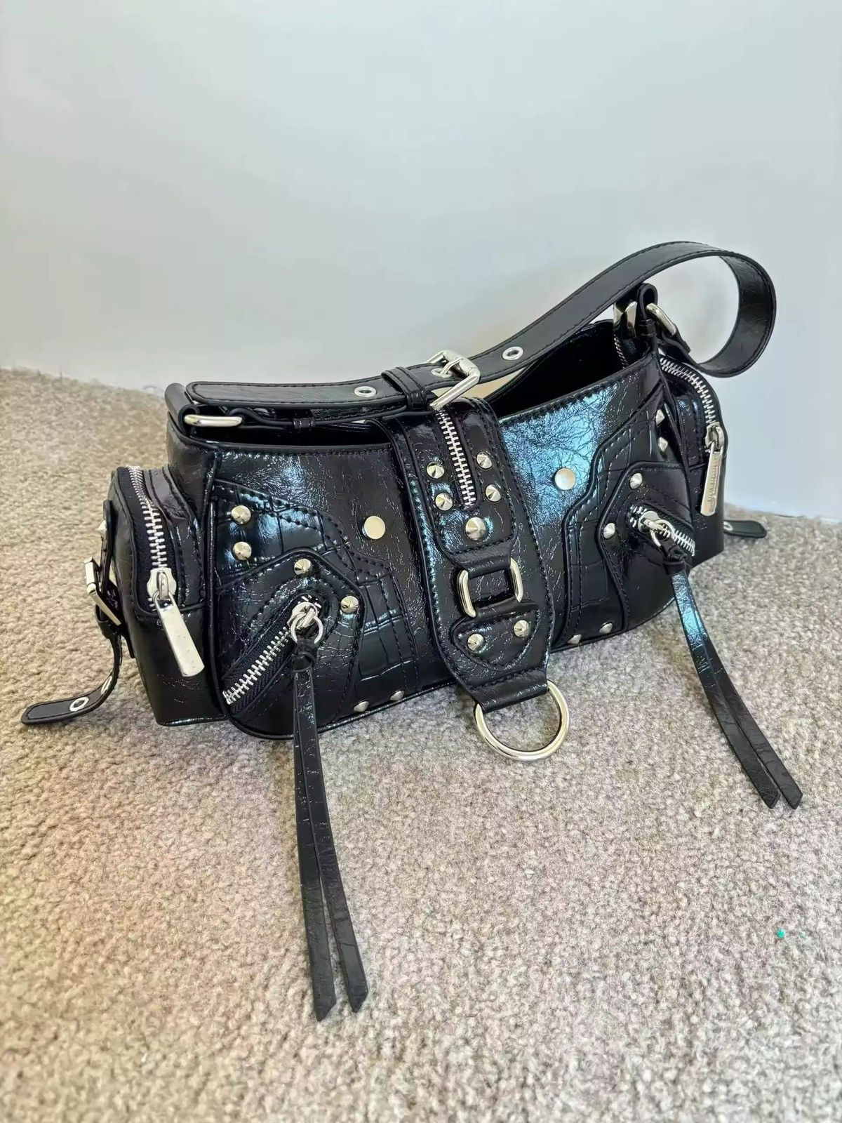 Gothic Punk Design PU Leather Shoulder Crossbody Bag