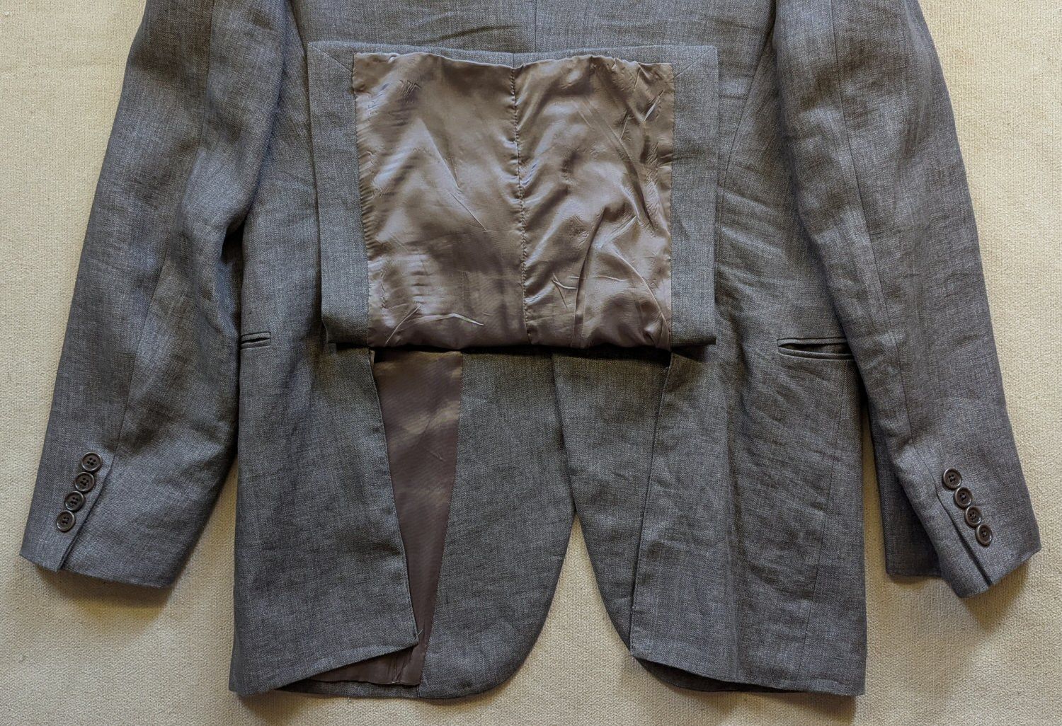 Armani Collezioni Armani 2-Button Single Breasted Beige Crinkled Suit 40R NWT Size 40R - 4 Thumbnail