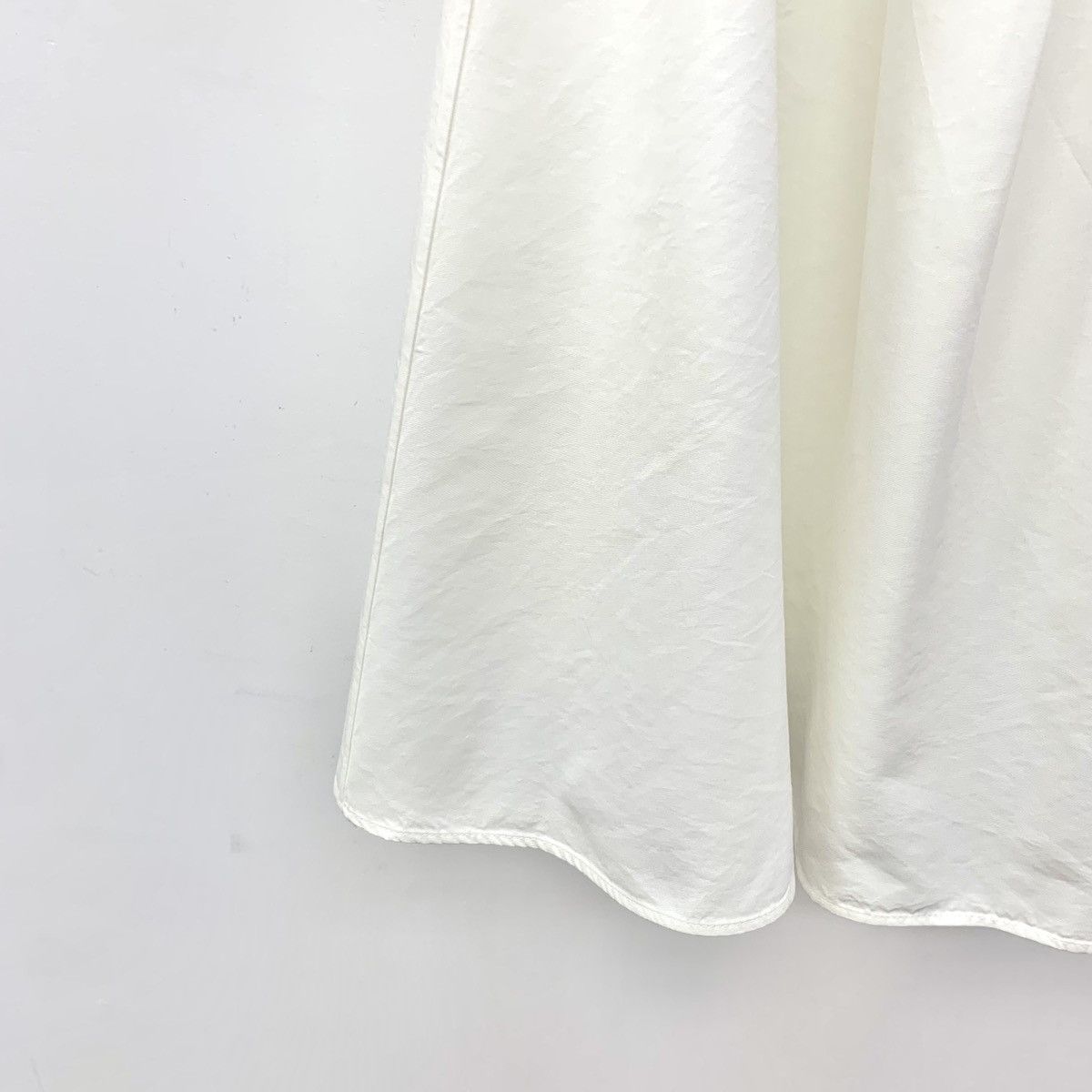 Dior Dior Beige Bee Embroidered Cotton Crew Neck Shirt Size XS / US 0-2 / IT 36-38 - 4 Thumbnail