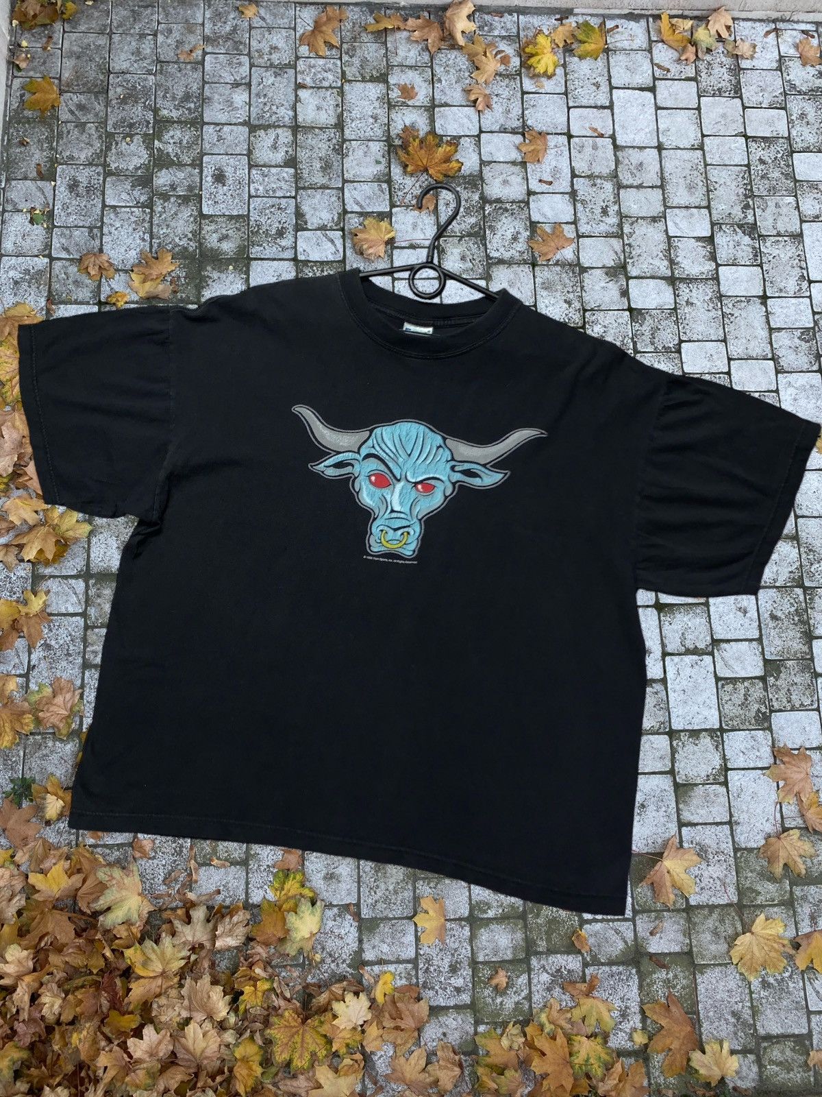 image of Vintage Wwf The Rock Bull Tee Attitude in Black, Men's (Size XL)