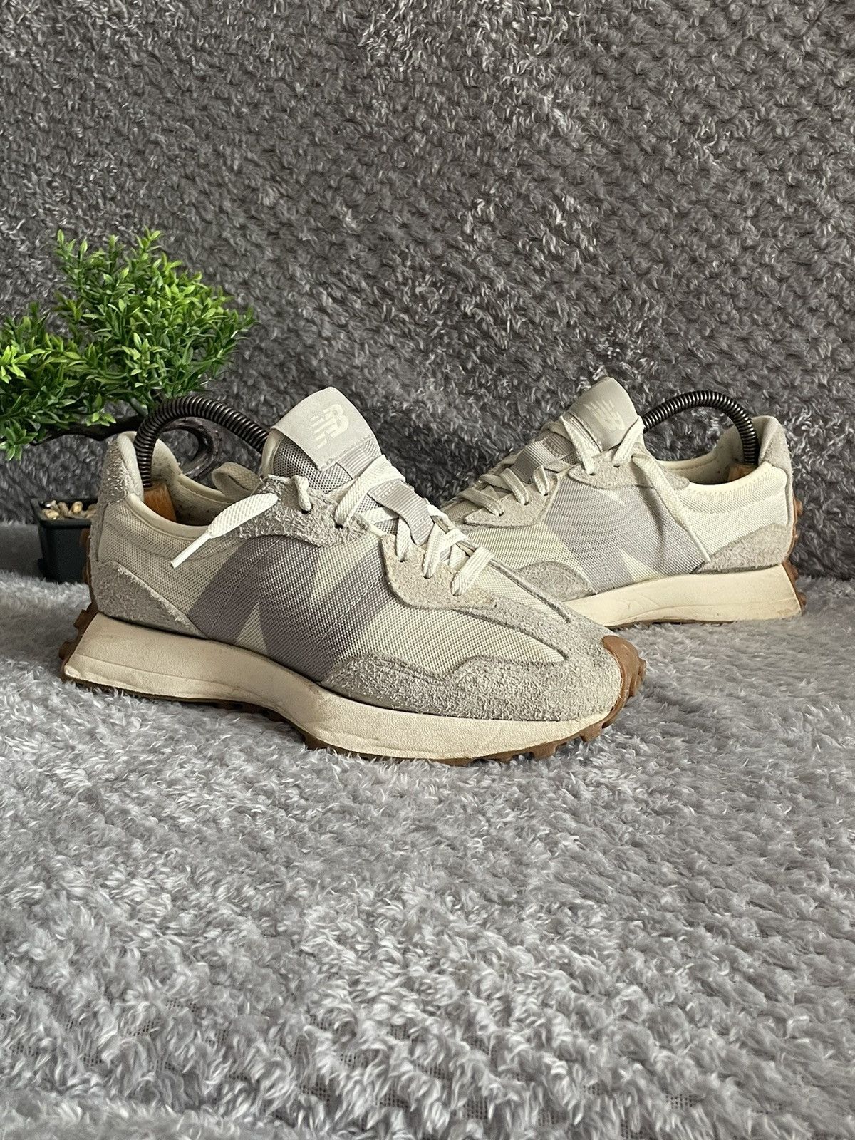 New Balance Women New balance 327 Size US 5.5 / IT 35.5 - 2 Thumbnail