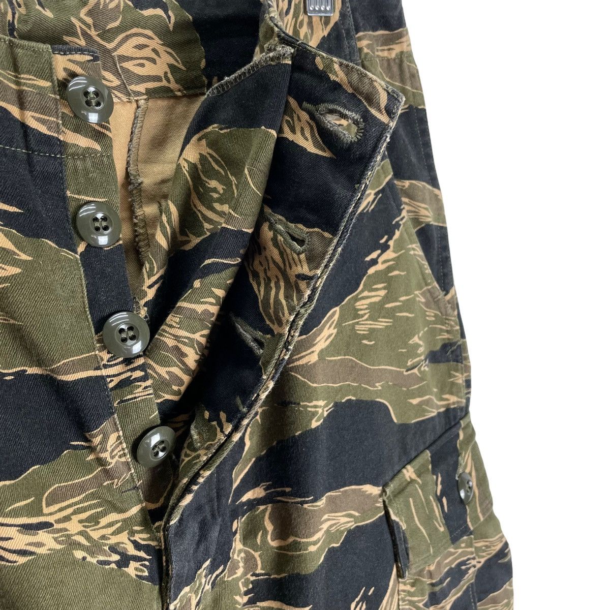 Buzz Rickson's ⚡️BUZZ RICKSONS TIGER STRIPES HALF CARGO PANTS Size US 32 / EU 48 - 5 Thumbnail