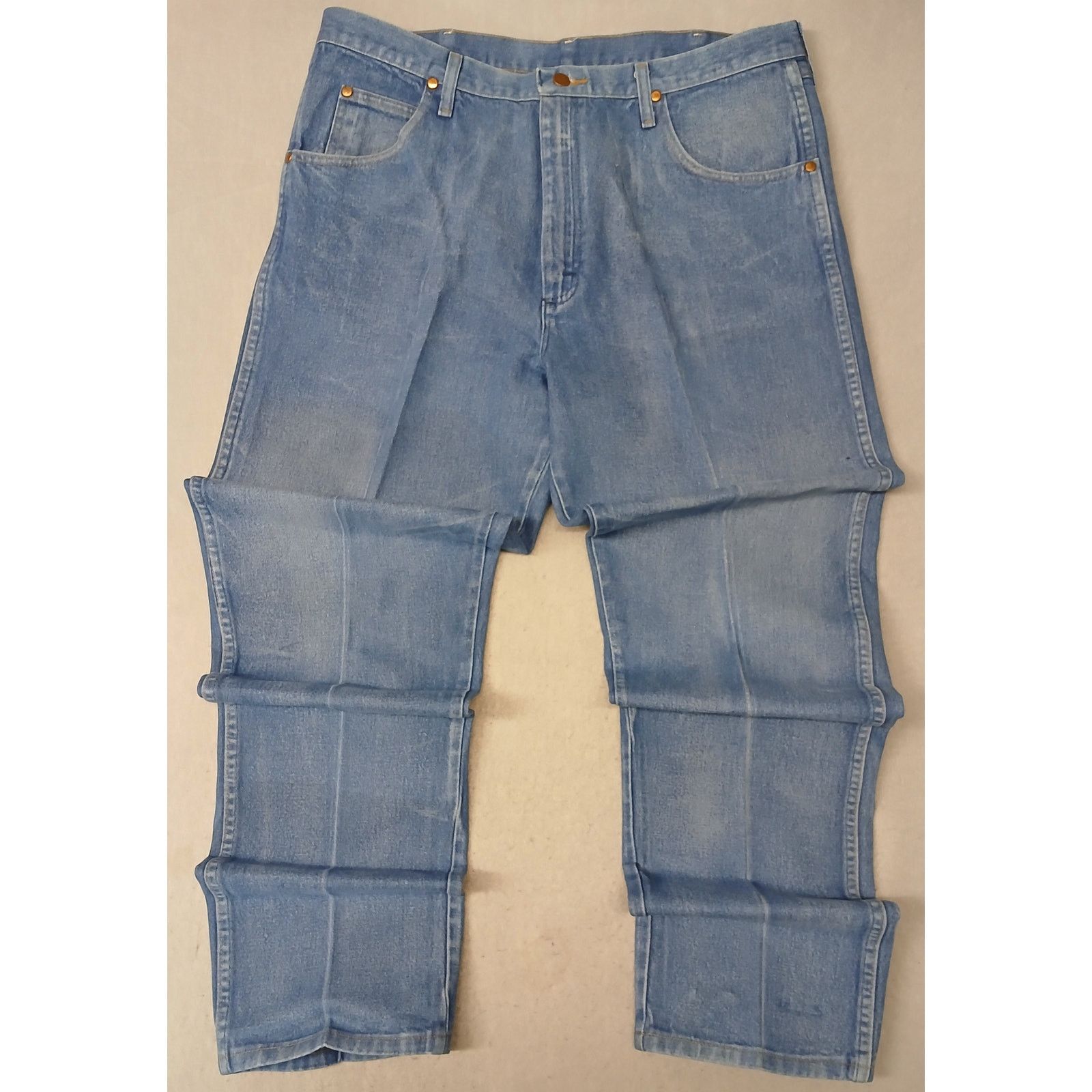 Wrangler Wrangler (38x38) Vintage High Rise Straight Blue Denim Jeans Size US 38 / EU 54 - 1 Thumbnail