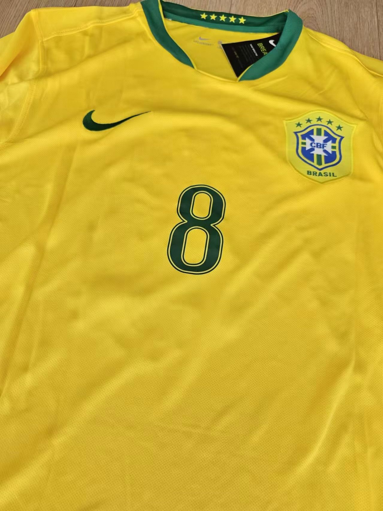 Other Kaka Jersey Brazil 06 Size US M / EU 48-50 / 2 - 4 Thumbnail