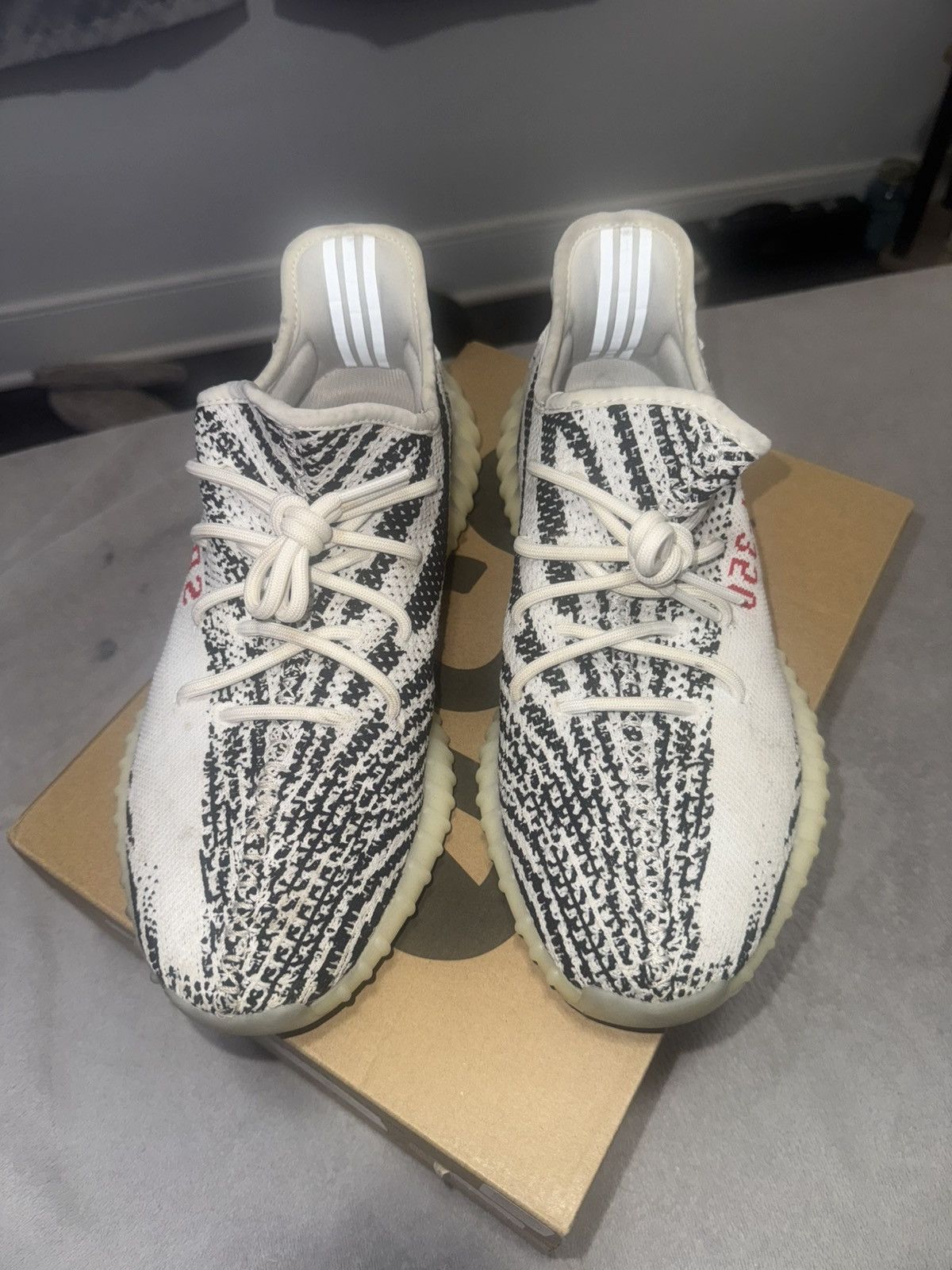 Other Yeezy 350 V2 Zebra Size US 10.5 / EU 43-44 - 1 Thumbnail