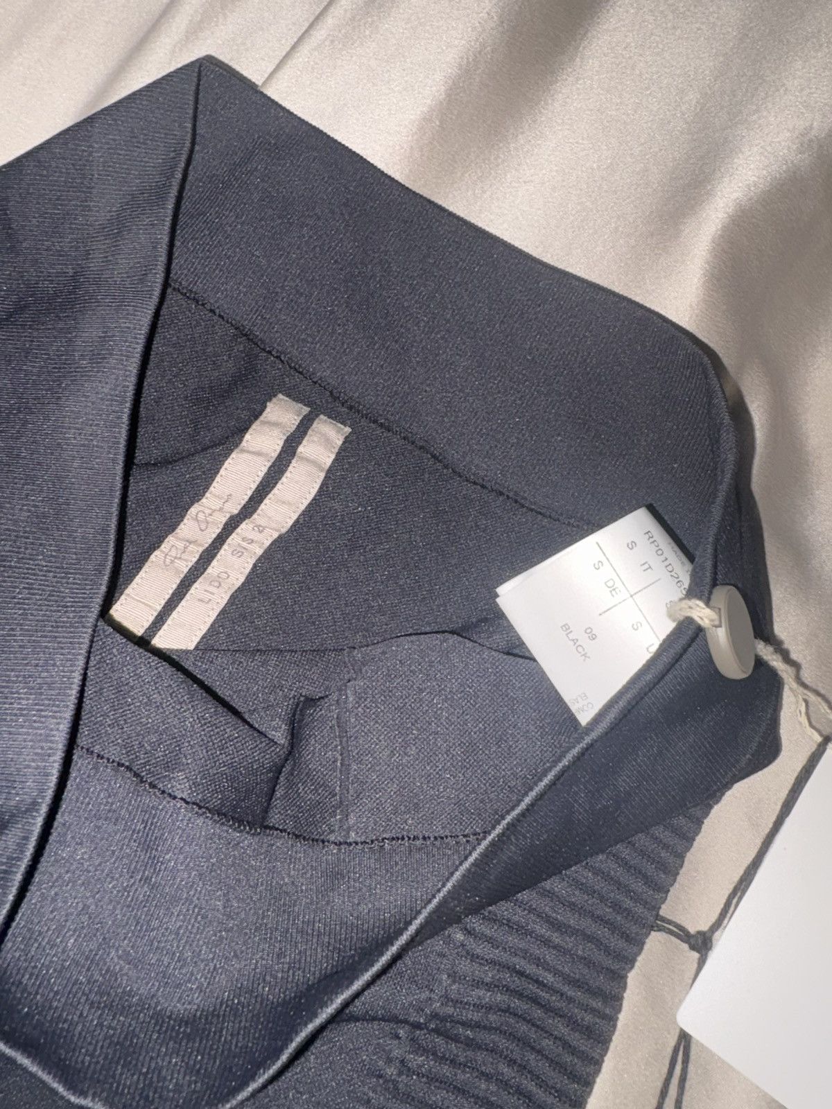 Rick Owens Rick Owens Bermuda Shorts Size 26" / US 2 / IT 38 - 2 Thumbnail