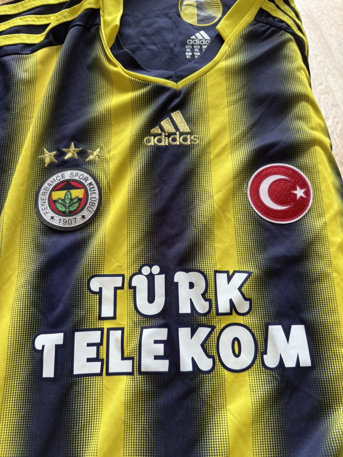 Vintage ADIDAS FENERBAHCE ISTANBUL RARE VINTAGE FOOTBALL JERSEY Size US L / EU 52-54 / 3 - 3 Thumbnail