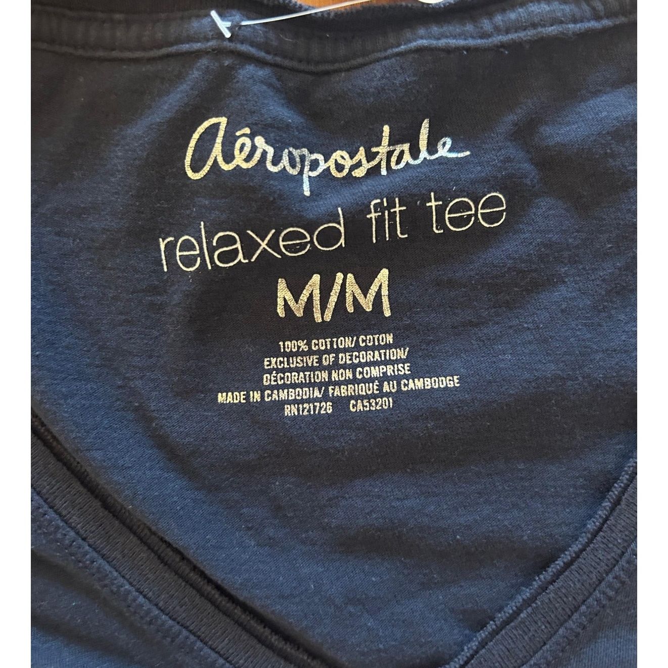 Aeropostale Aeropostale Navy Blue V-Neck T-Shirt - Size Medium Size M / US 6-8 / IT 42-44 - 4 Thumbnail