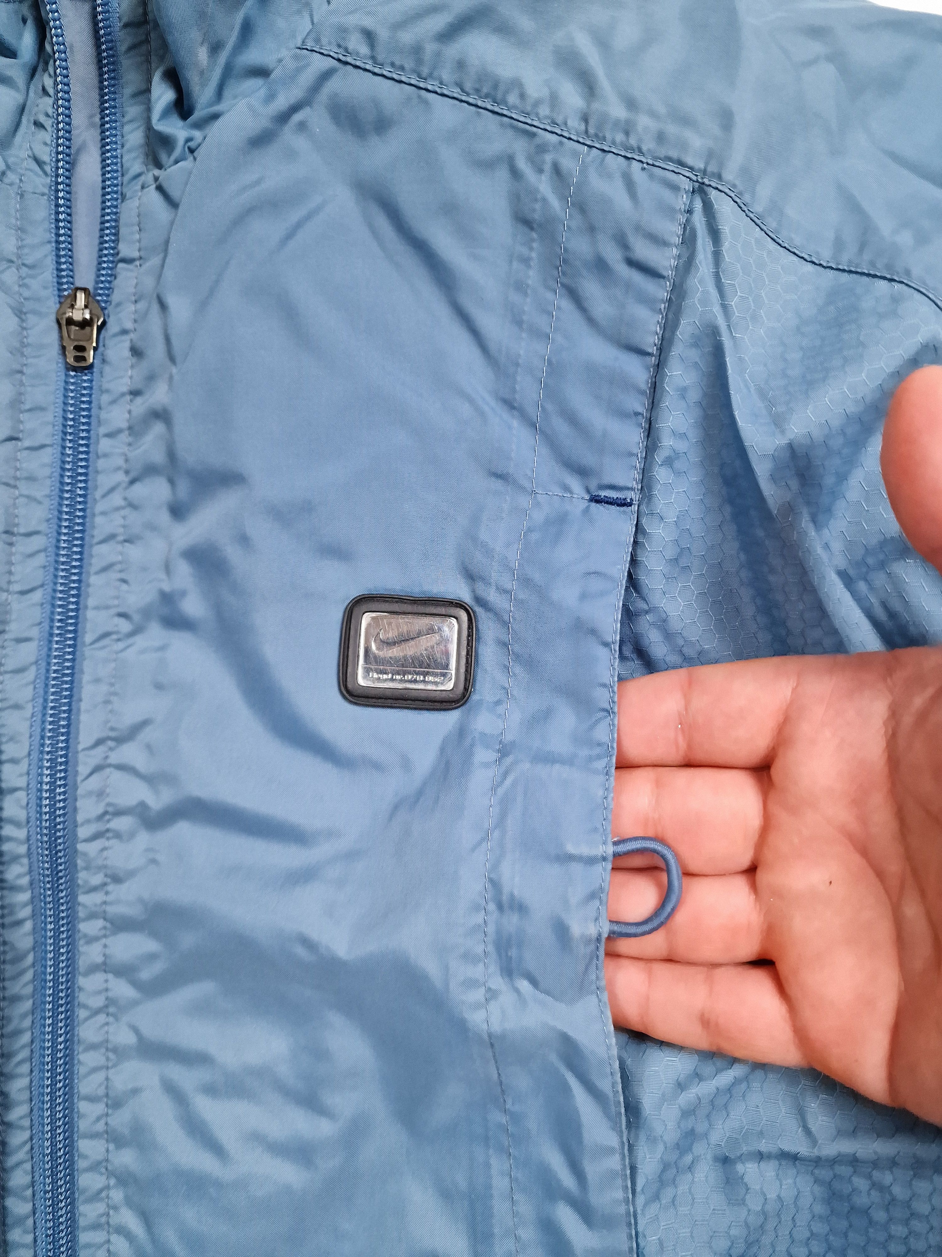 Nike × Vintage 00s Nike Retro Logo Vintage Y2K Oversized Nylon Retro Jacket Size US S / EU 44-46 / 1 - 8 Thumbnail