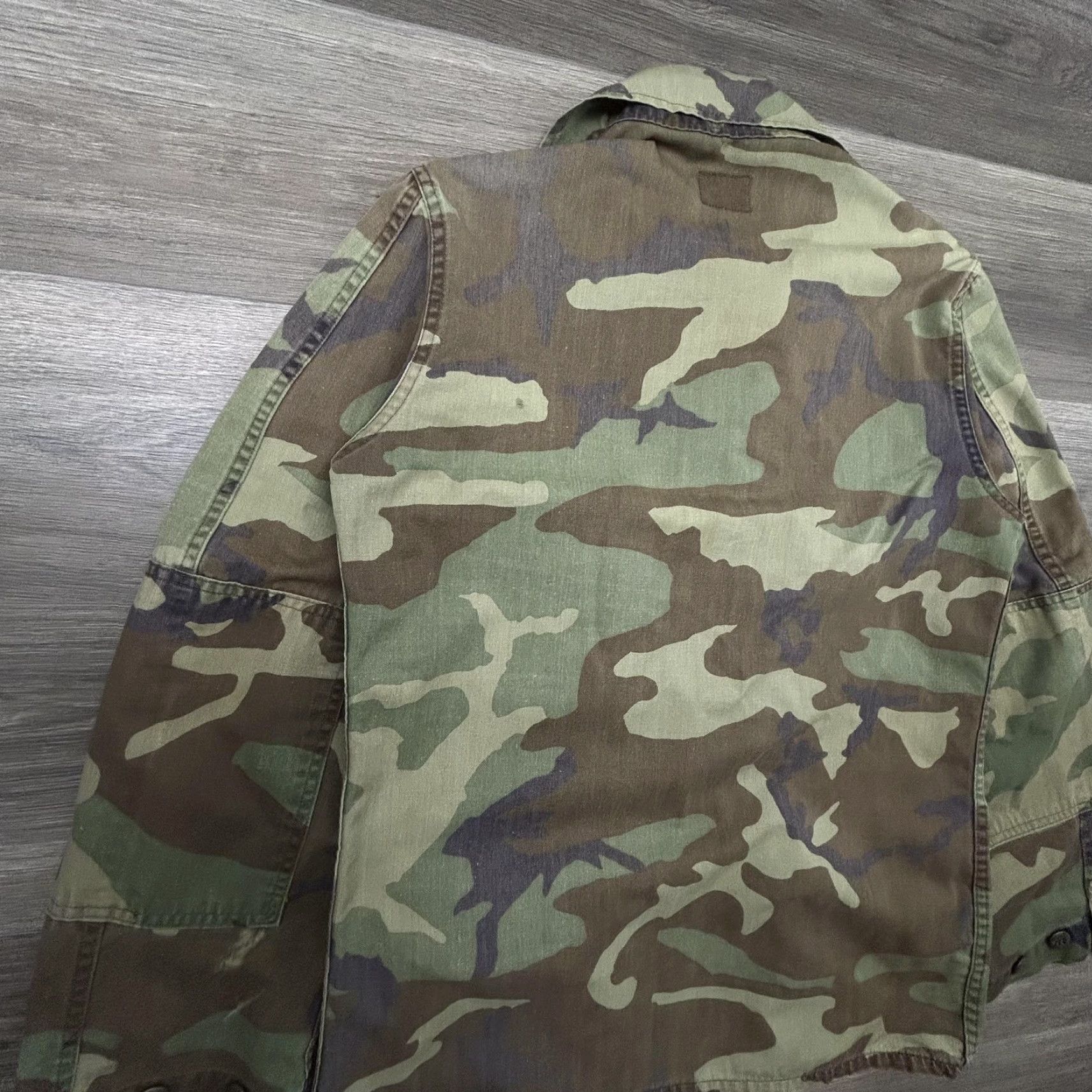 Vintage VINTAGE U.S. Military Jacket Mens M Green Woodland Camouflage Field Jacket Size US M / EU 48-50 / 2 - 7 Thumbnail
