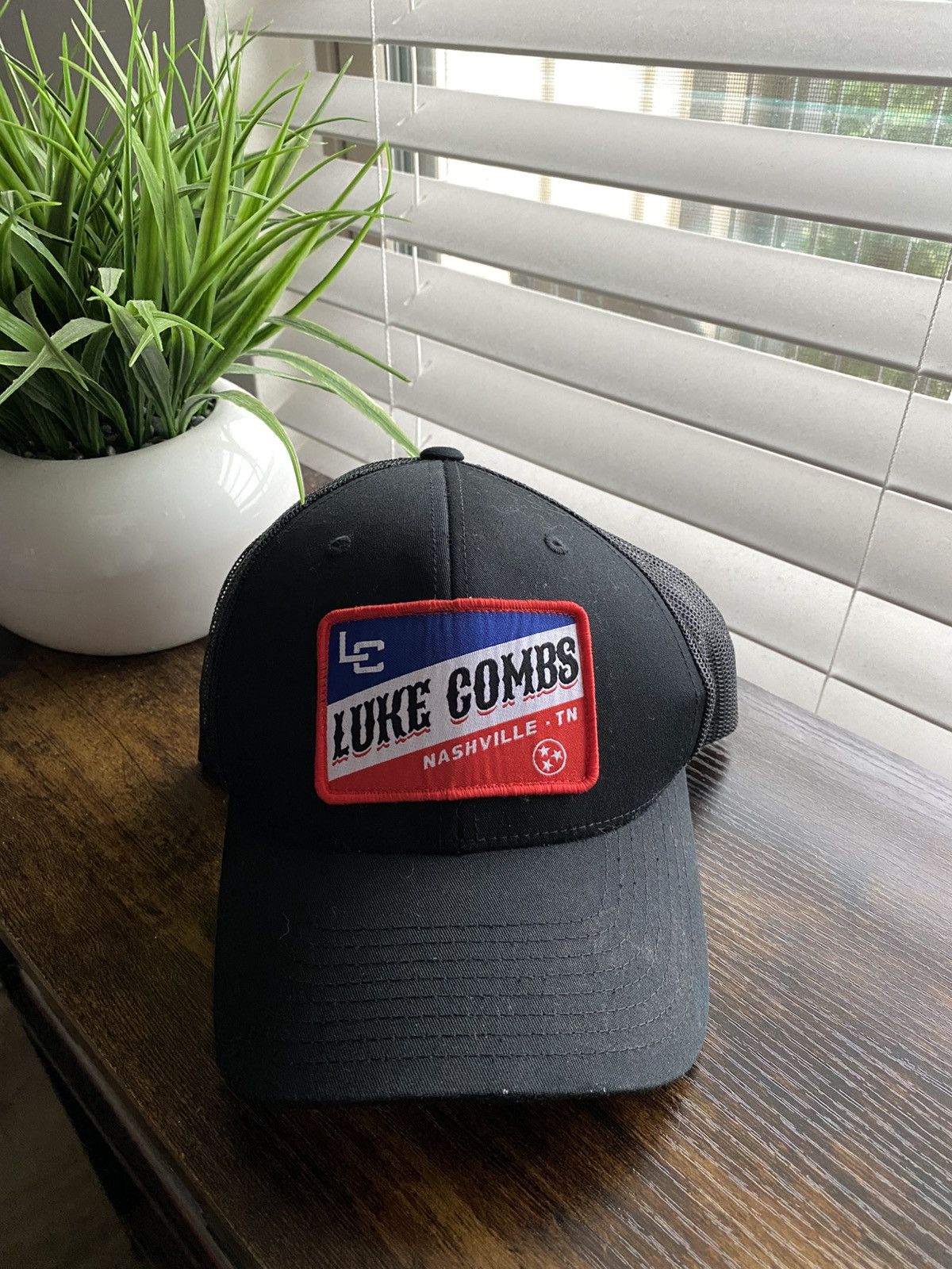 Band Tees Luke Combs Country Trucker Hat Size ONE SIZE - 1 Thumbnail